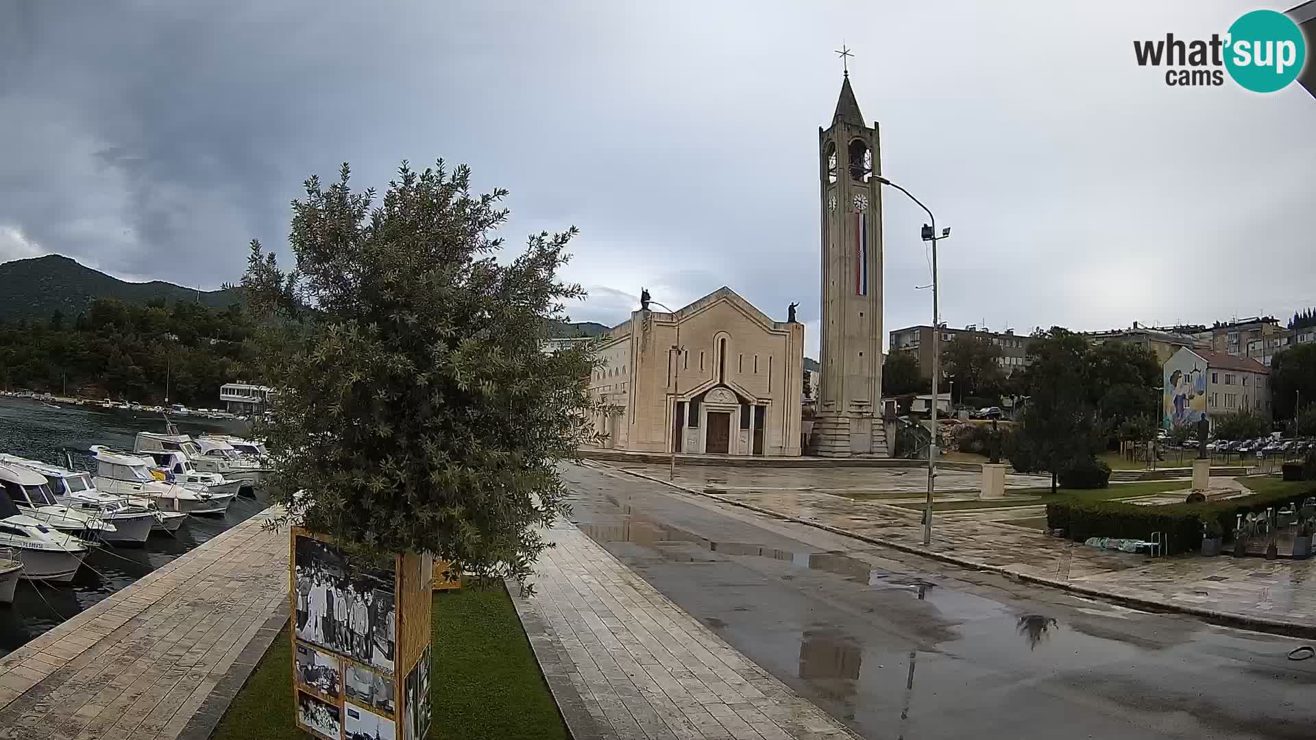 Spletna kamera Ploče | Osupljiv pogled na Rivo in katedralo
