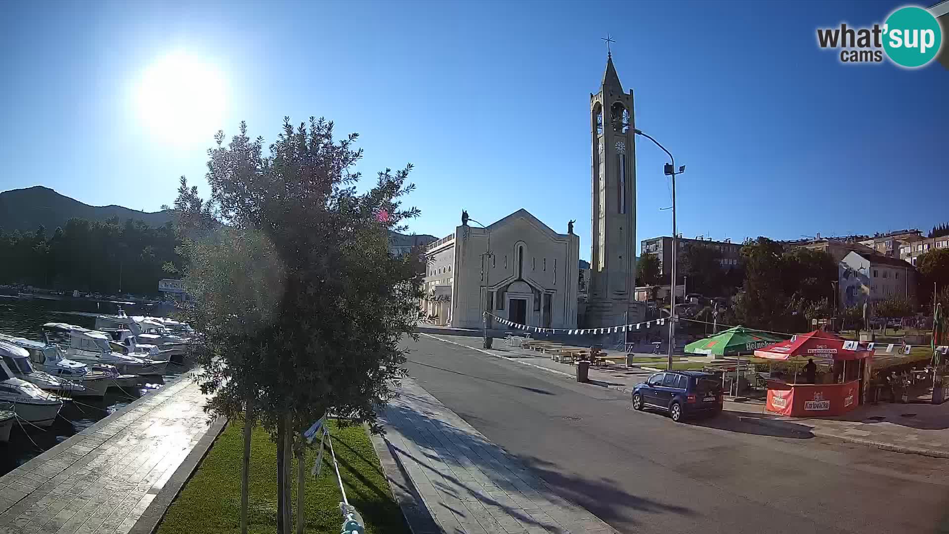 Ploče Webcam | Captivating Views of Riva and the Cathedral