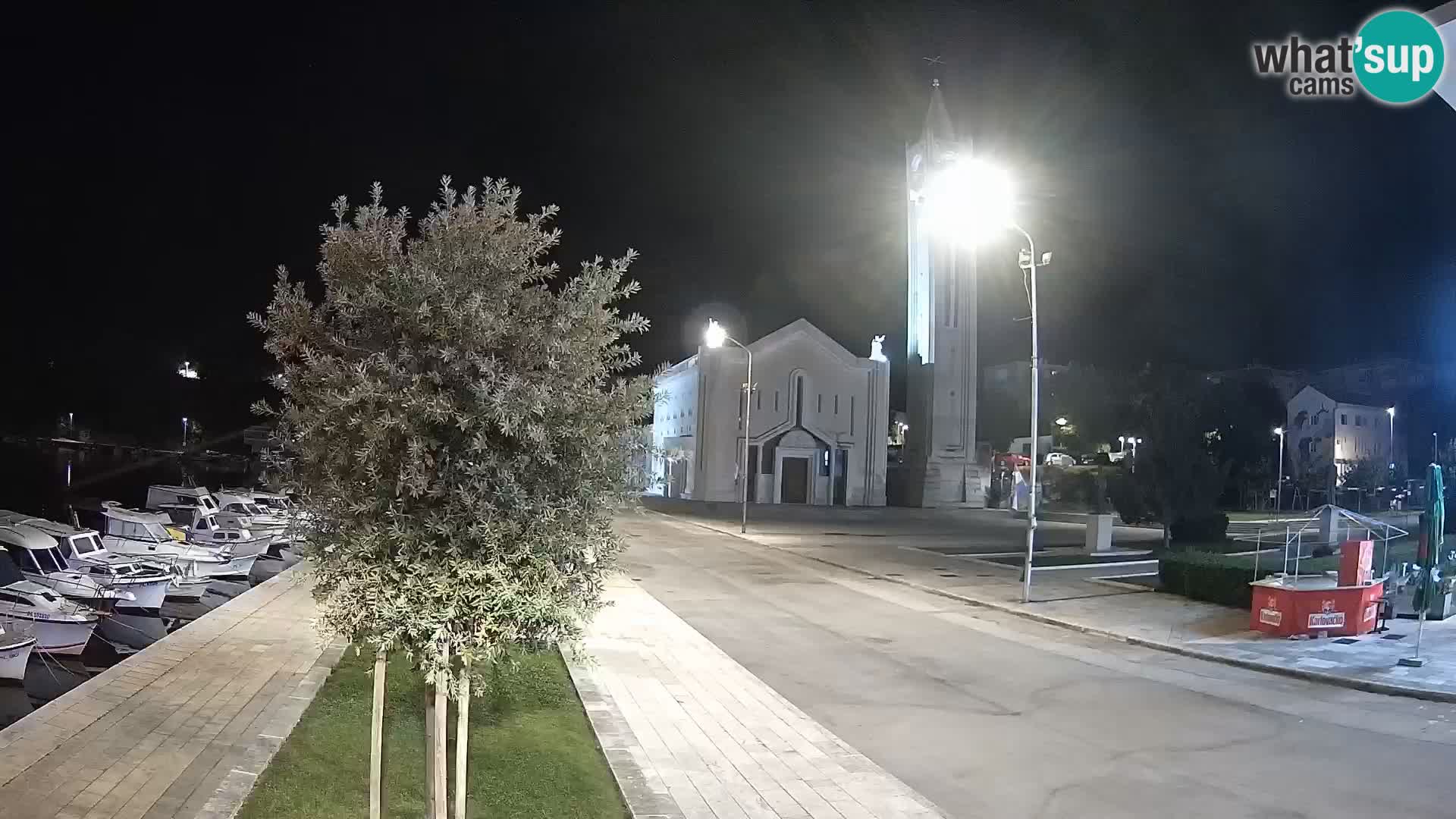 Ploče Webcam | Captivating Views of Riva and the Cathedral
