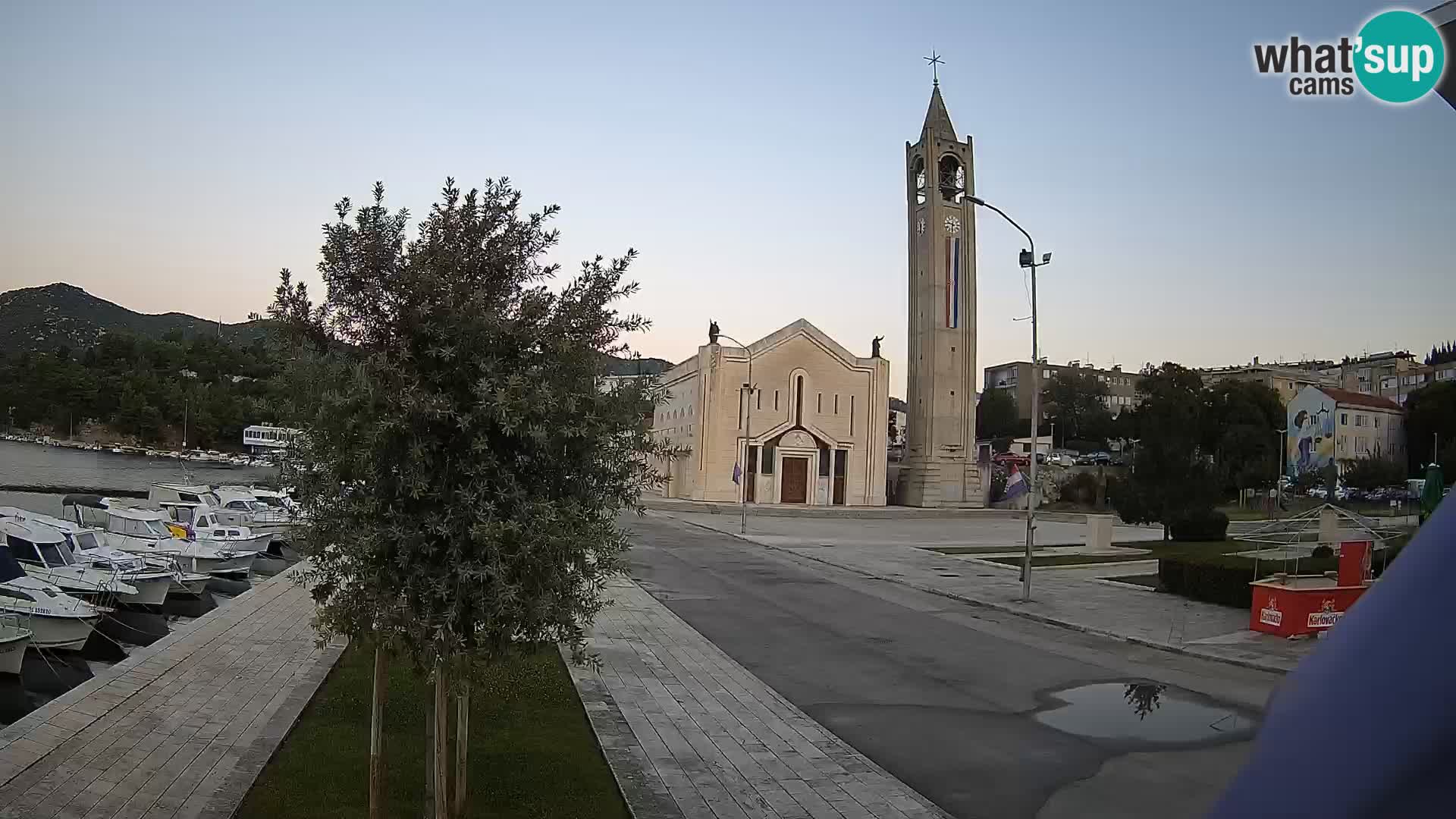 Ploče Cámara web | Vistas cautivadoras de Riva y la Catedral