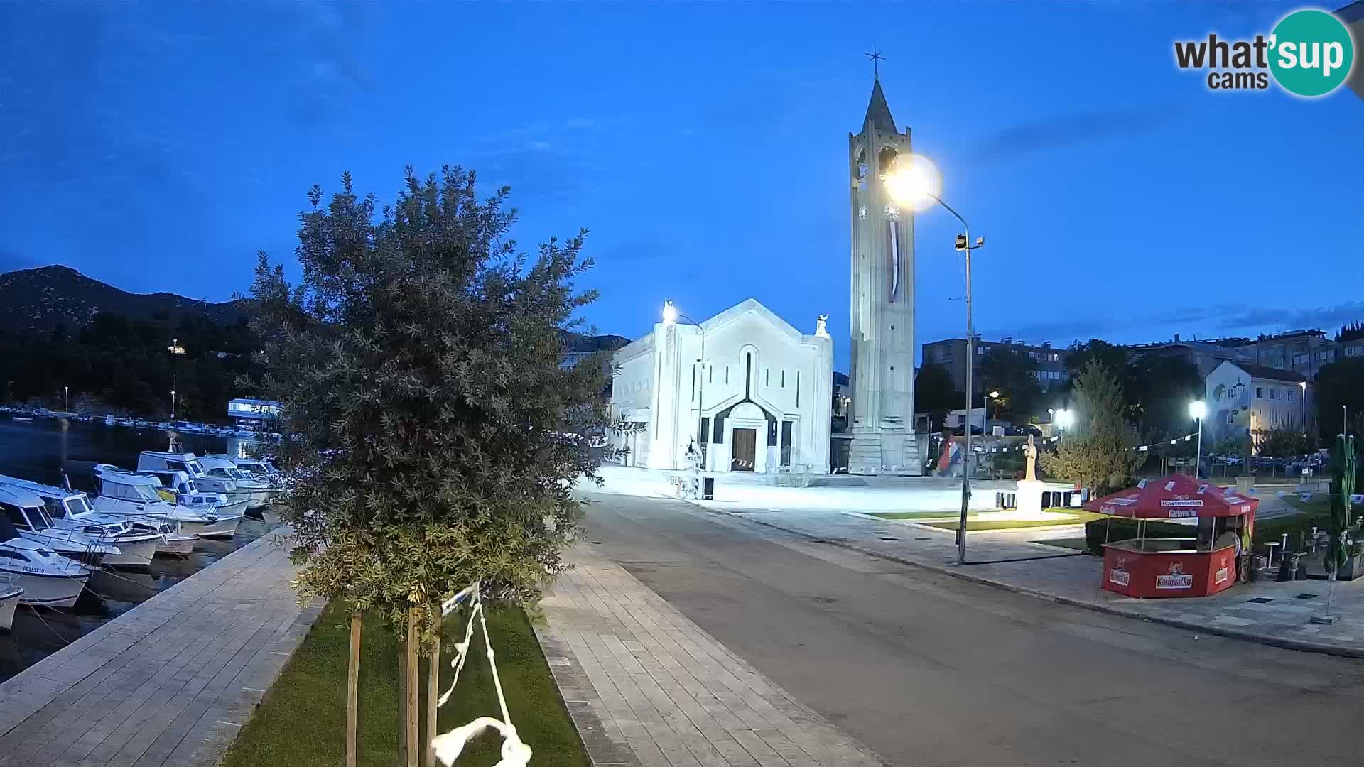 Ploče Webcam | Captivating Views of Riva and the Cathedral