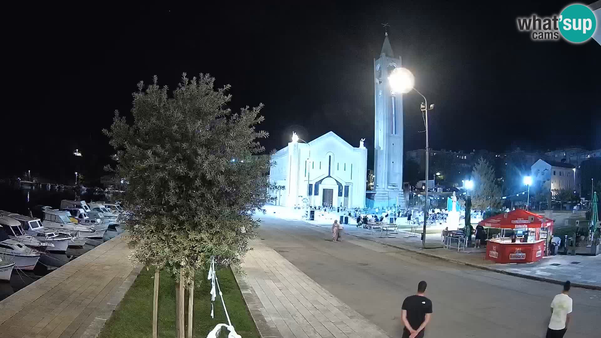 Ploče Webcam | Captivating Views of Riva and the Cathedral