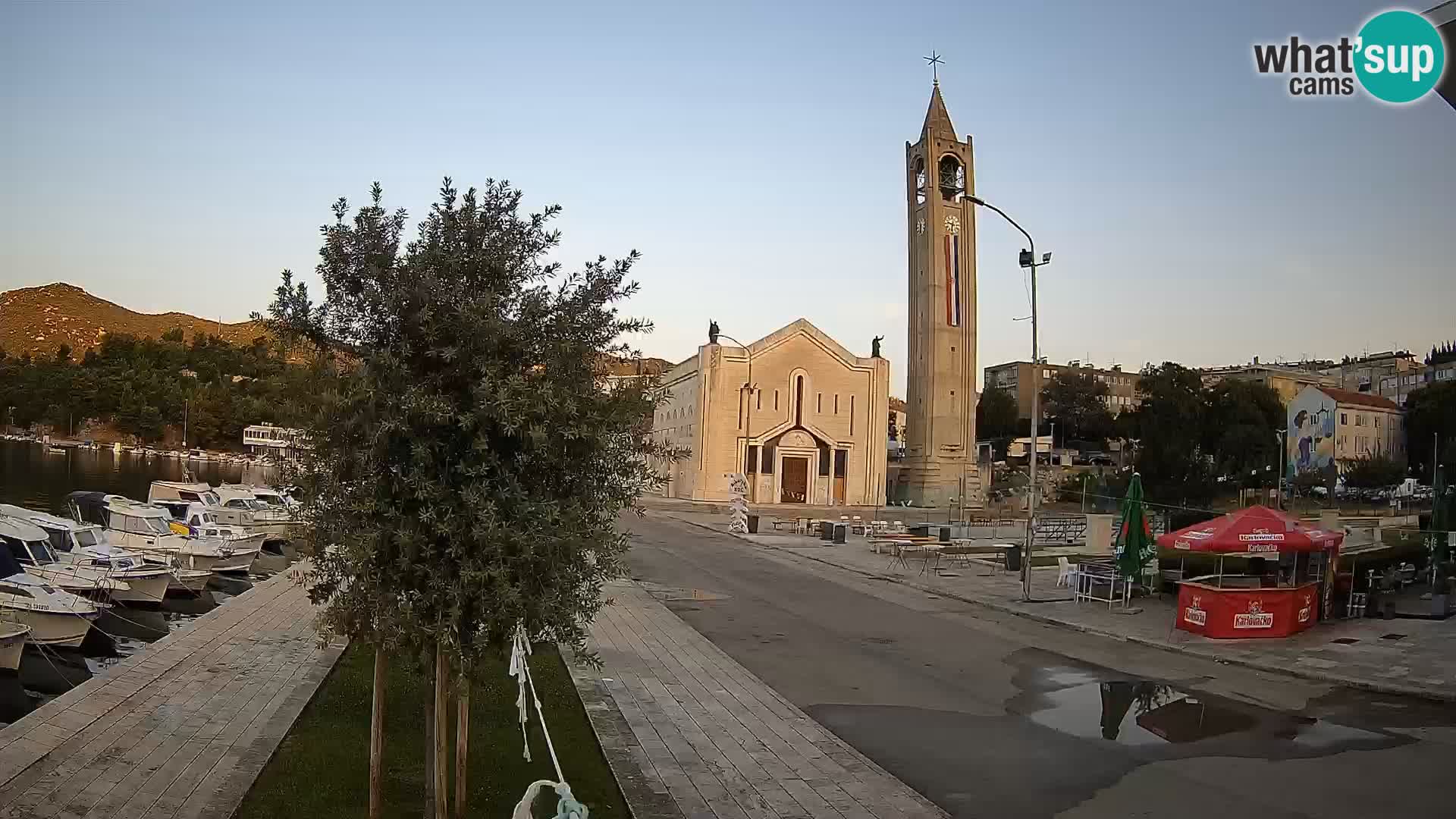 Spletna kamera Ploče | Osupljiv pogled na Rivo in katedralo