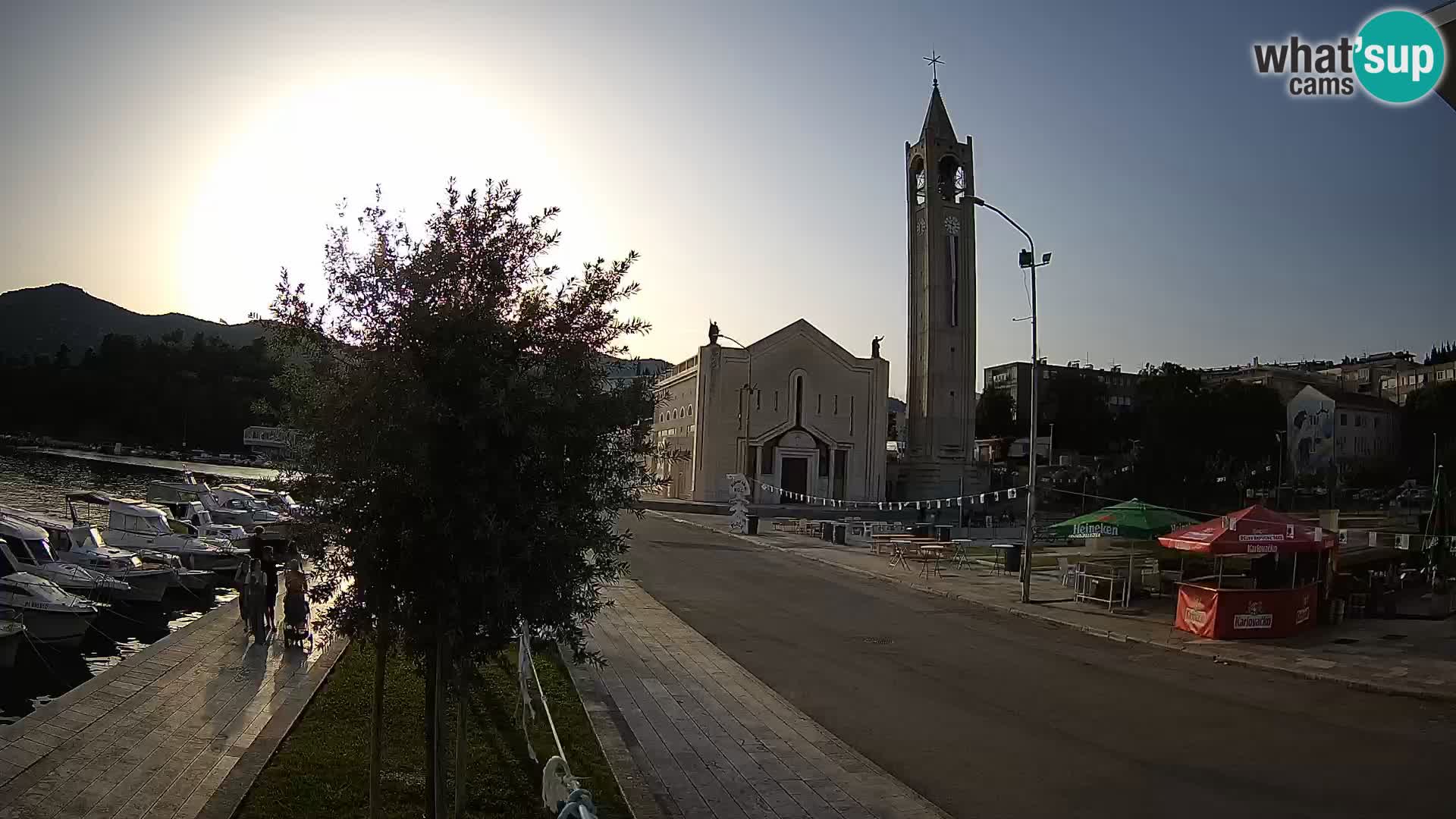 Ploče Cámara web | Vistas cautivadoras de Riva y la Catedral