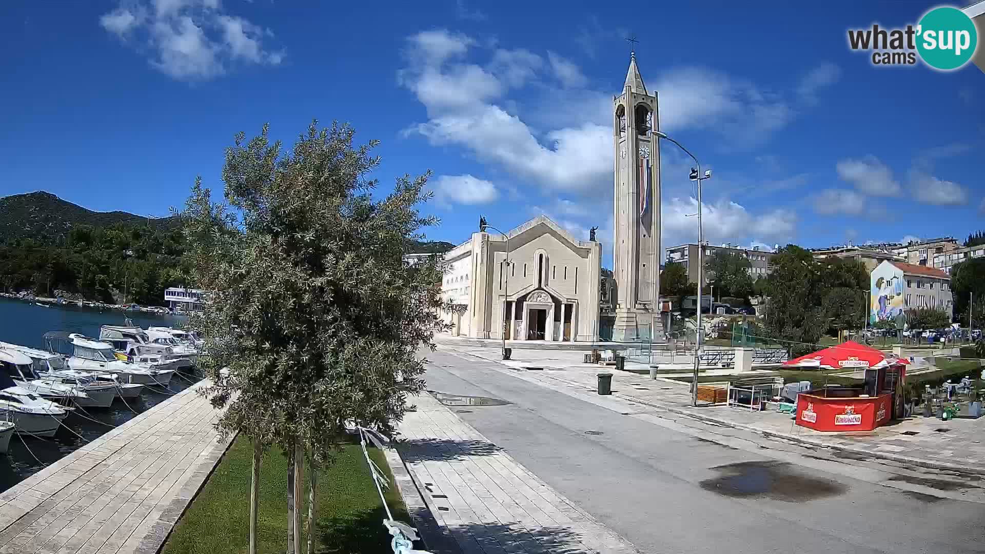 Ploče Webcam | Captivating Views of Riva and the Cathedral