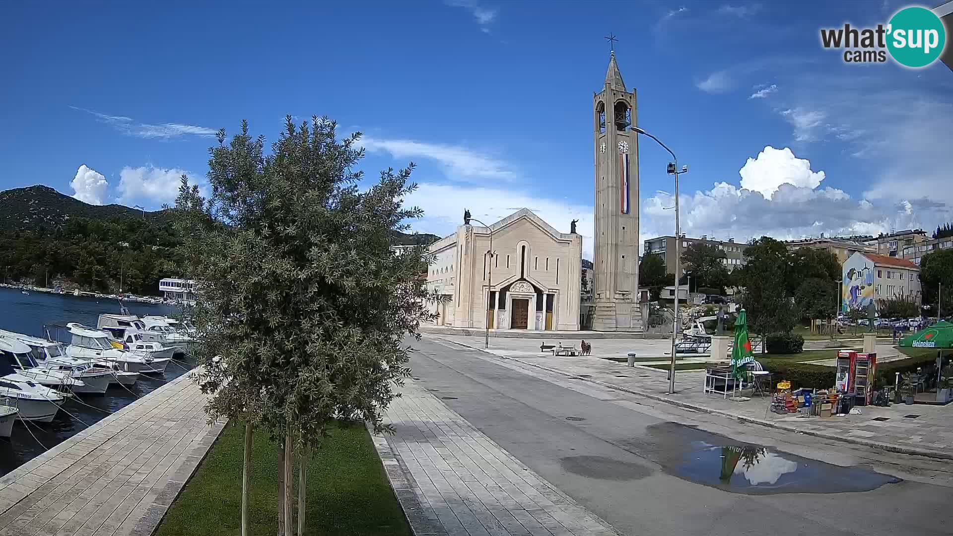 Ploče Webcam | Captivating Views of Riva and the Cathedral