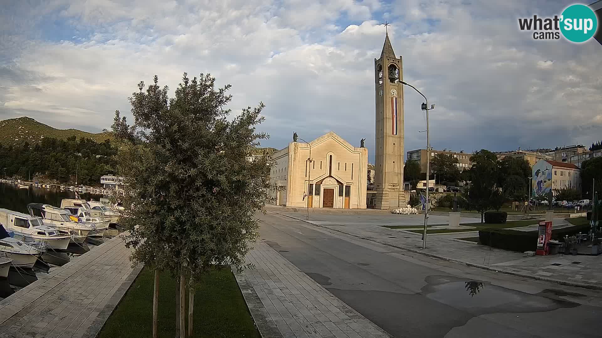 Spletna kamera Ploče | Osupljiv pogled na Rivo in katedralo