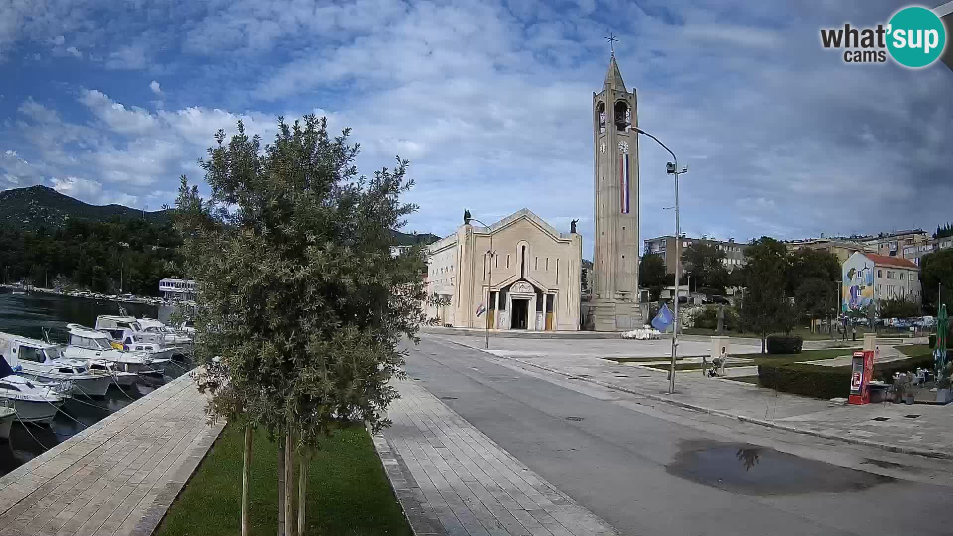 Ploče Webcam | Captivating Views of Riva and the Cathedral