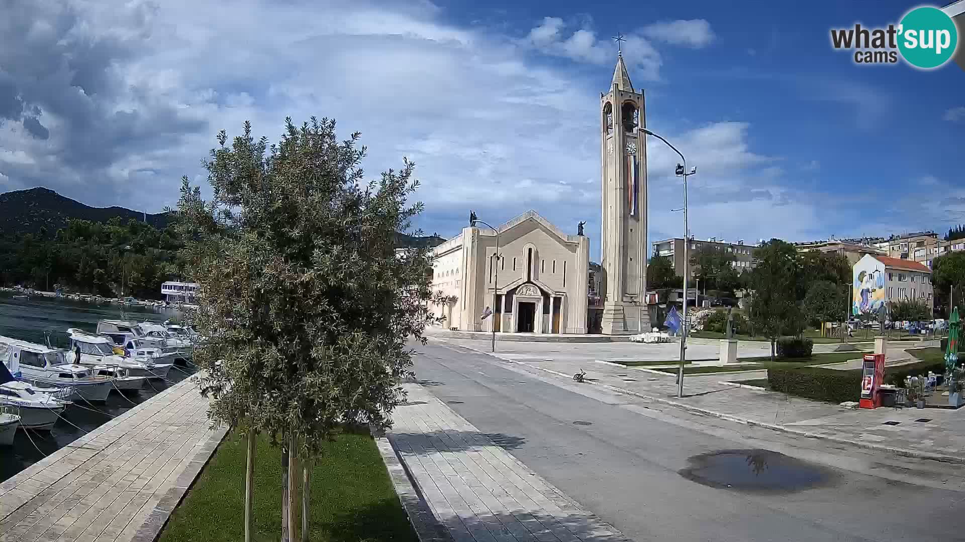 Ploče Webcam | Captivating Views of Riva and the Cathedral