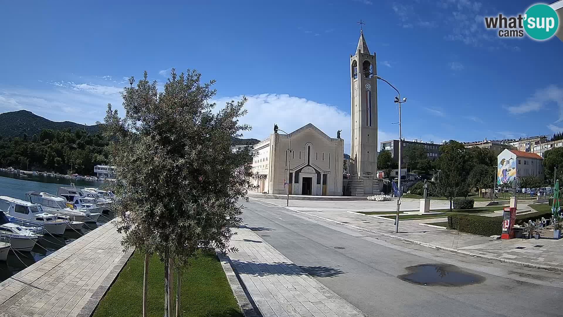 Ploče Webcam | Captivating Views of Riva and the Cathedral