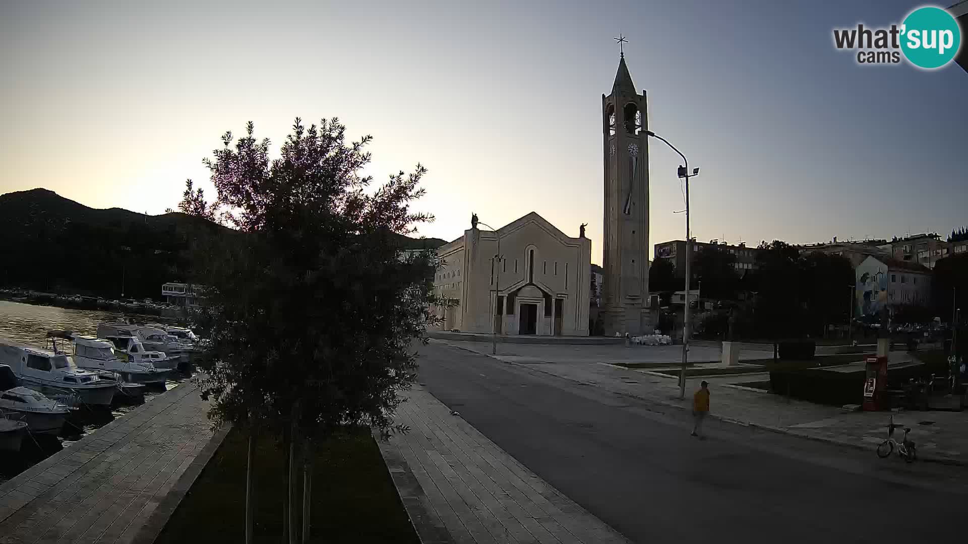 Ploče Cámara web | Vistas cautivadoras de Riva y la Catedral