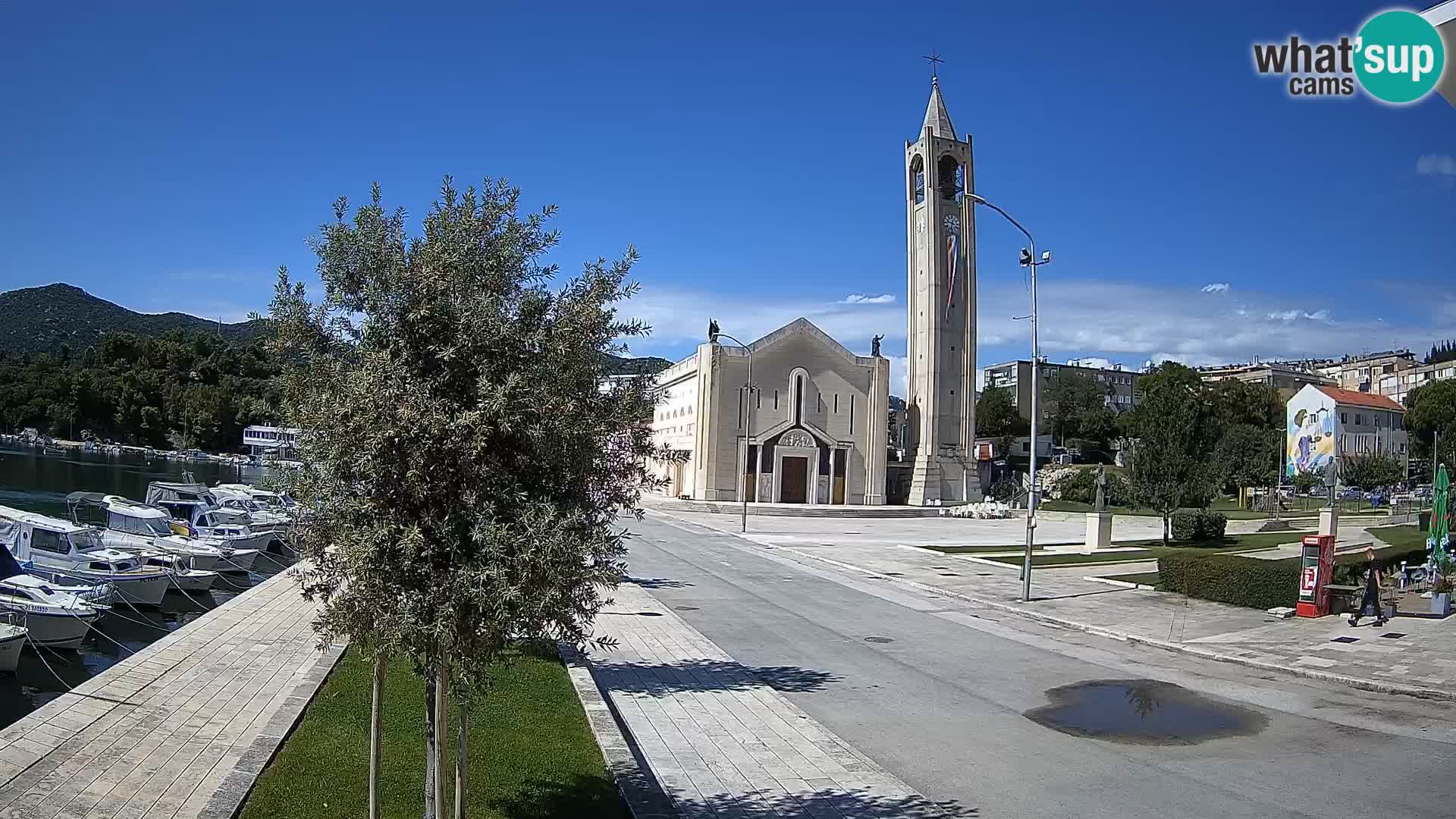 Ploče Webcam | Captivating Views of Riva and the Cathedral