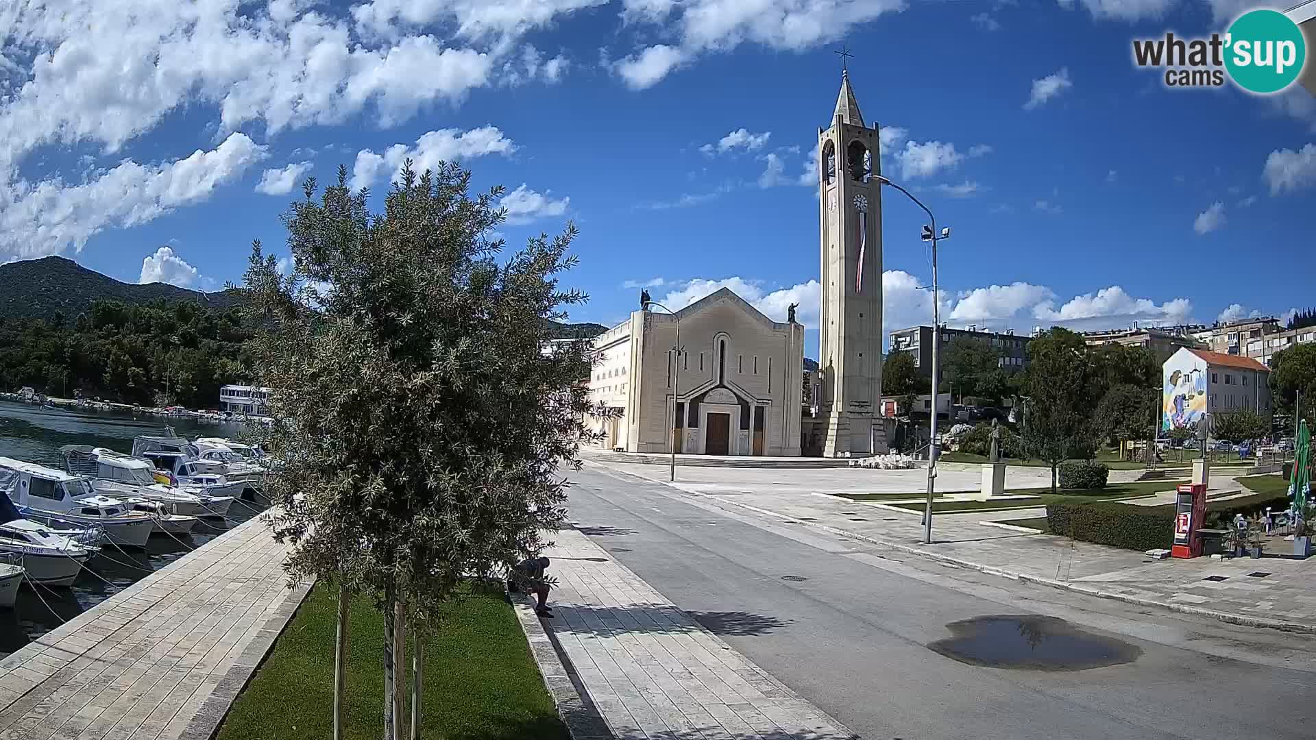 Ploče Webcam | Captivating Views of Riva and the Cathedral