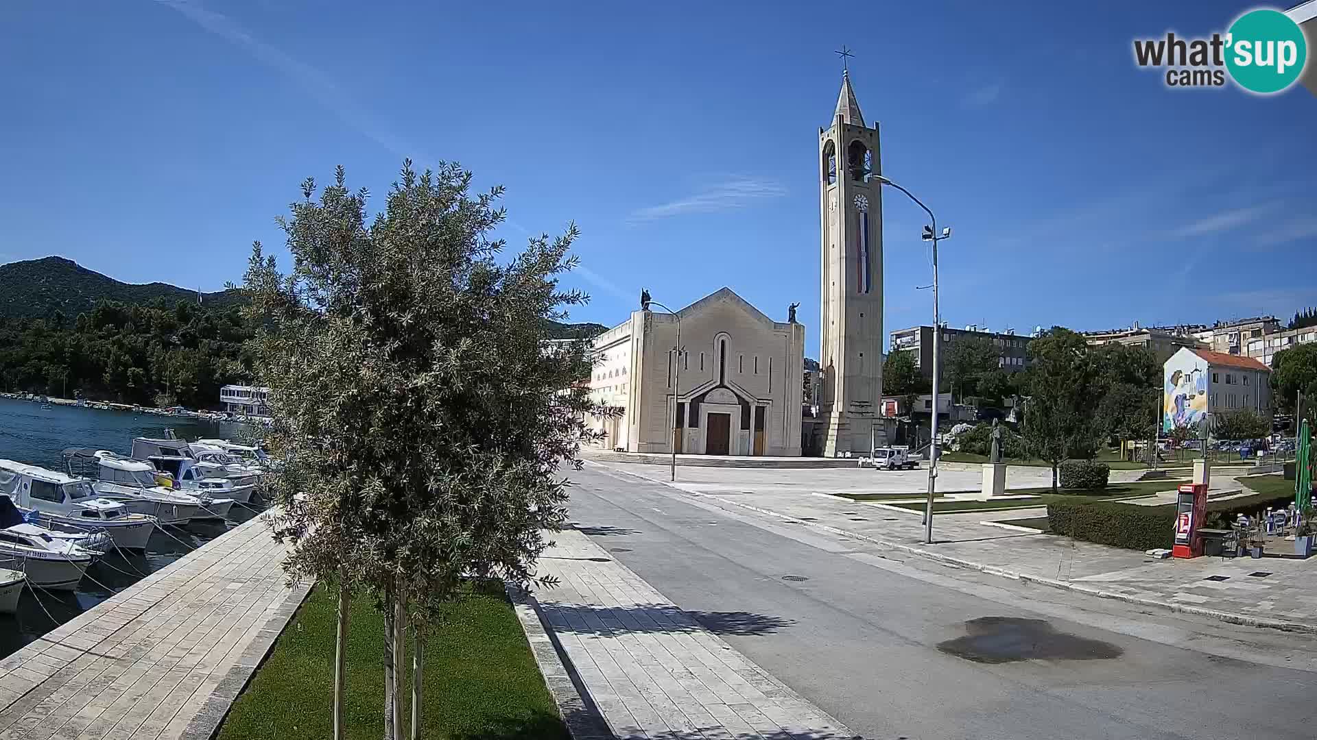 Ploče Webcam | Captivating Views of Riva and the Cathedral