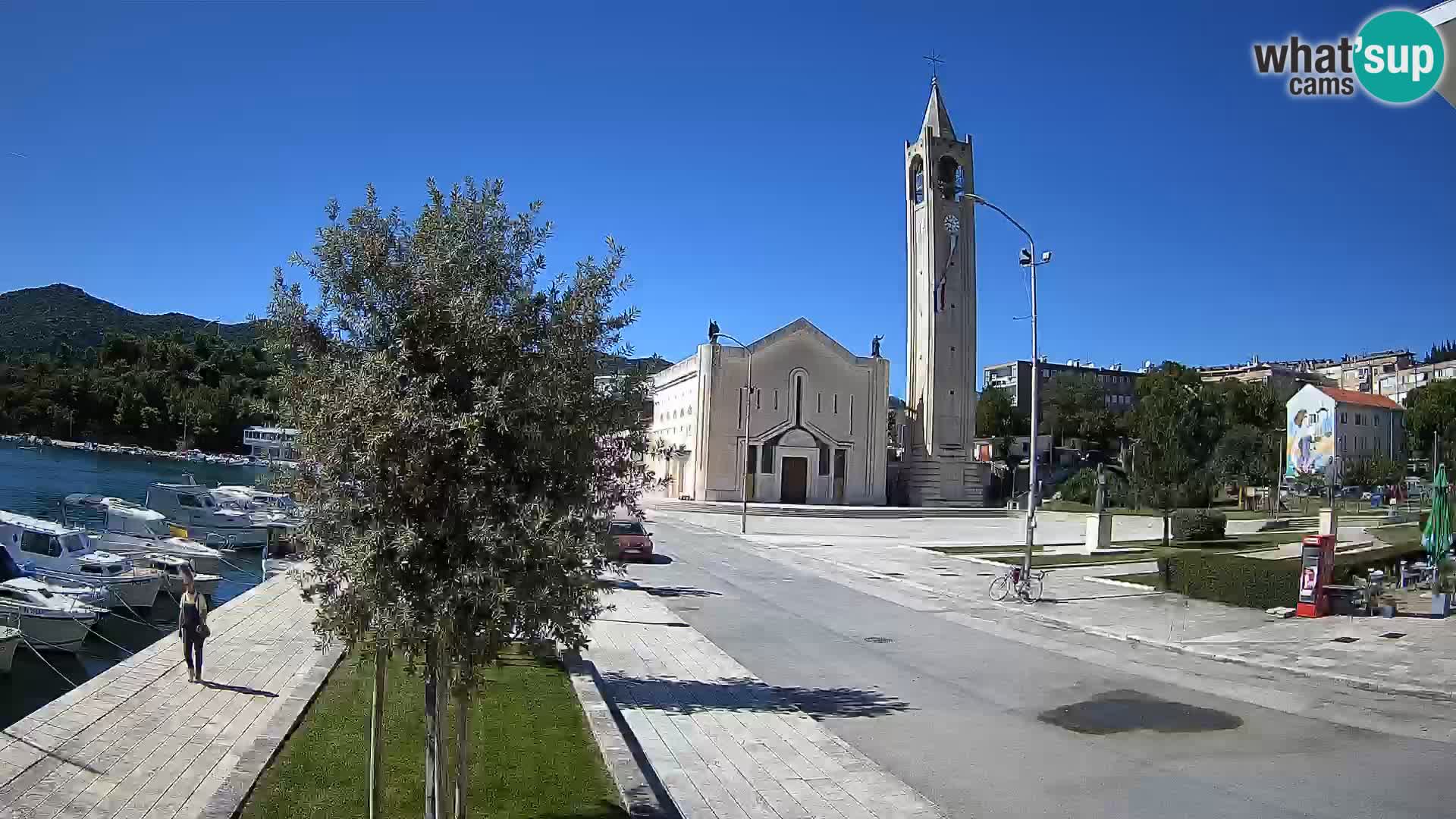 Ploče Webcam | Captivating Views of Riva and the Cathedral