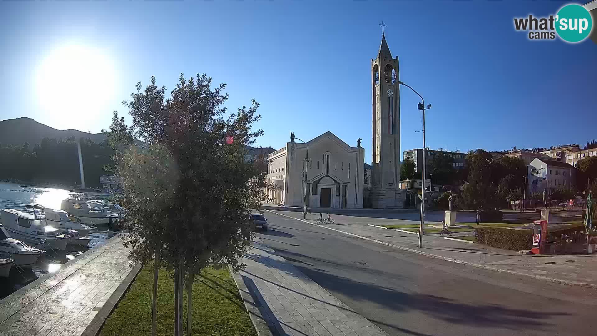 Ploče Webcam | Captivating Views of Riva and the Cathedral