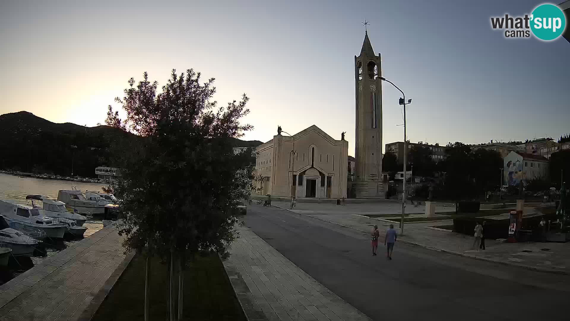 Ploče Cámara web | Vistas cautivadoras de Riva y la Catedral