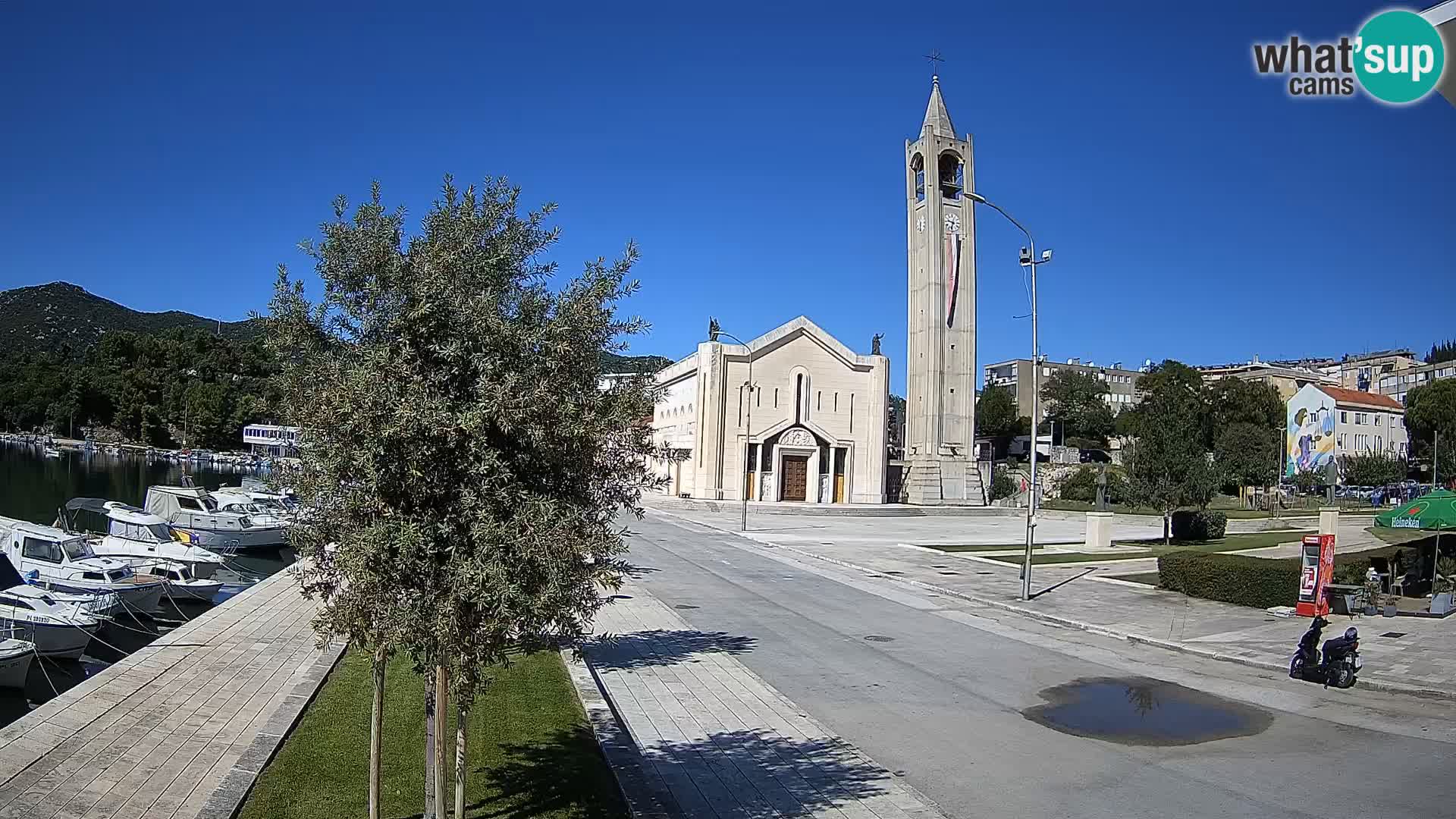 Ploče Webcam | Captivating Views of Riva and the Cathedral