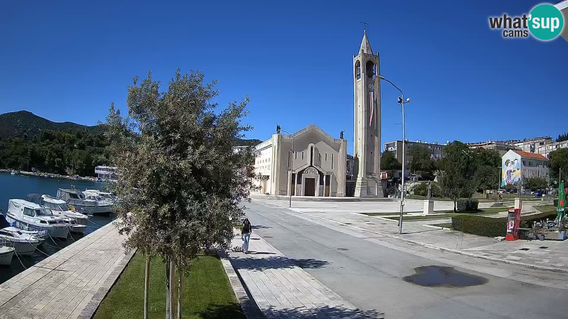 Ploče Webcam | Captivating Views of Riva and the Cathedral