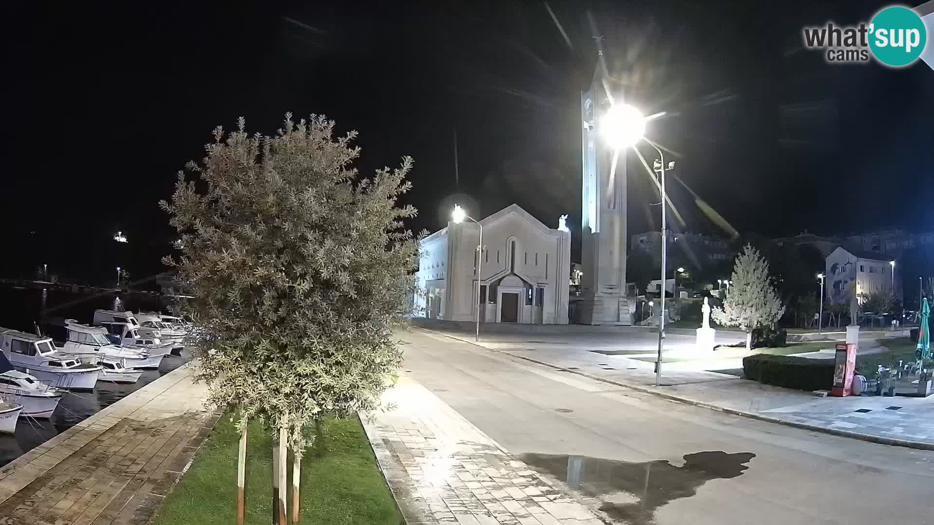 Ploče Webcam | Captivating Views of Riva and the Cathedral