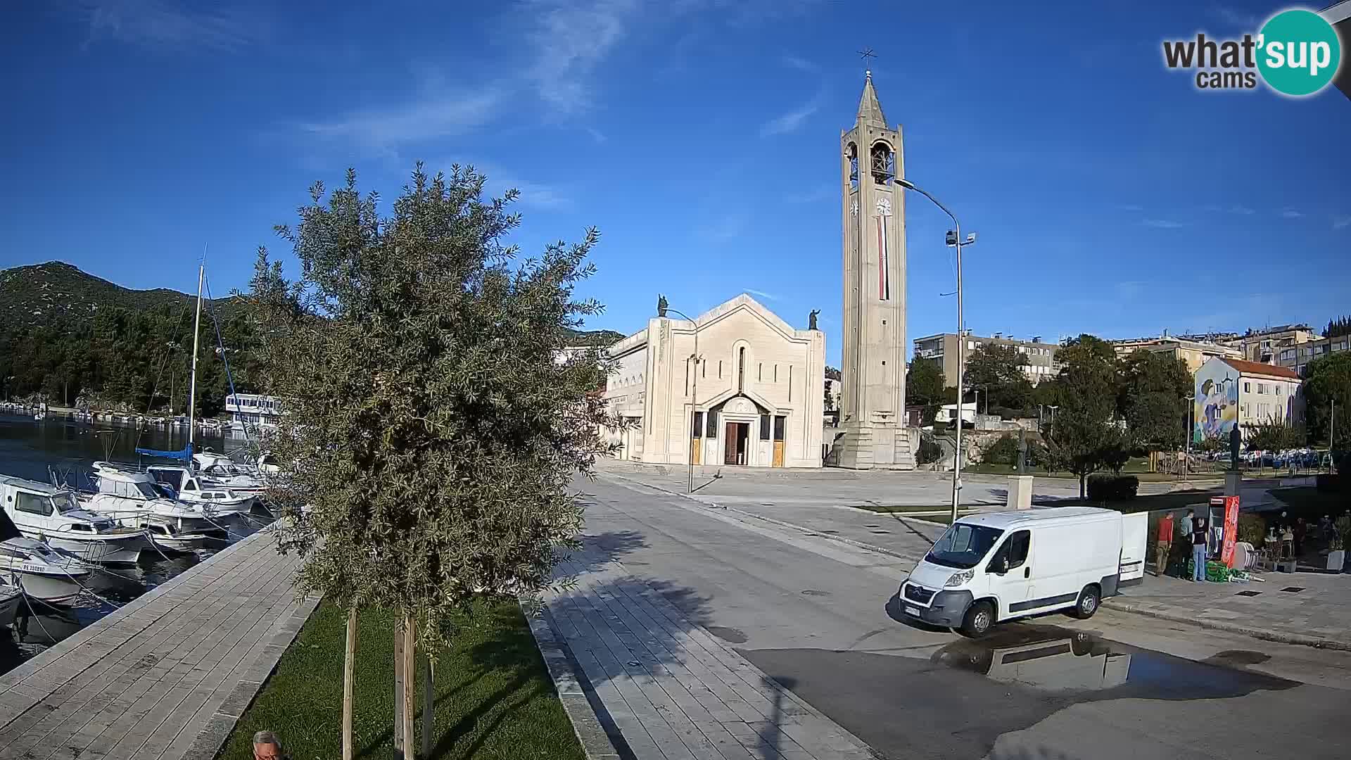 Ploče Webcam | Captivating Views of Riva and the Cathedral