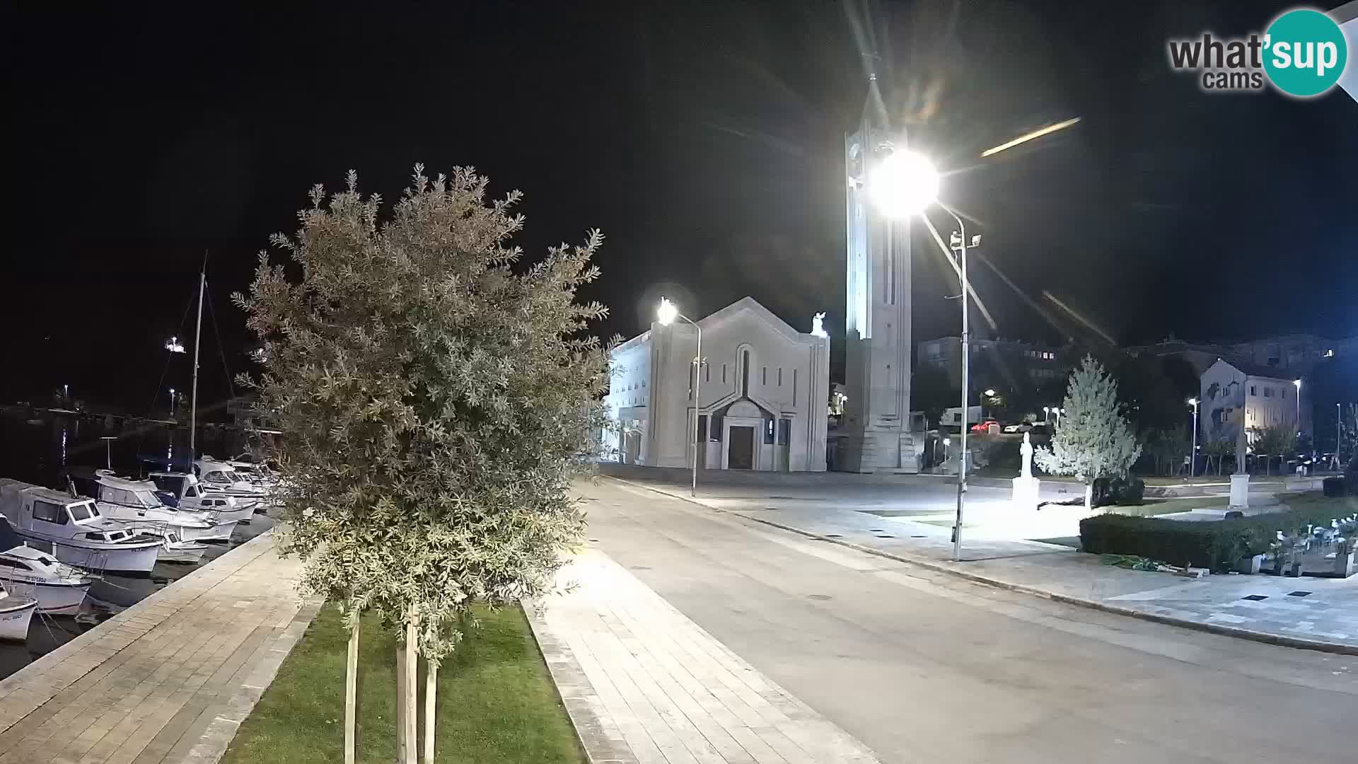 Ploče Webcam | Captivating Views of Riva and the Cathedral