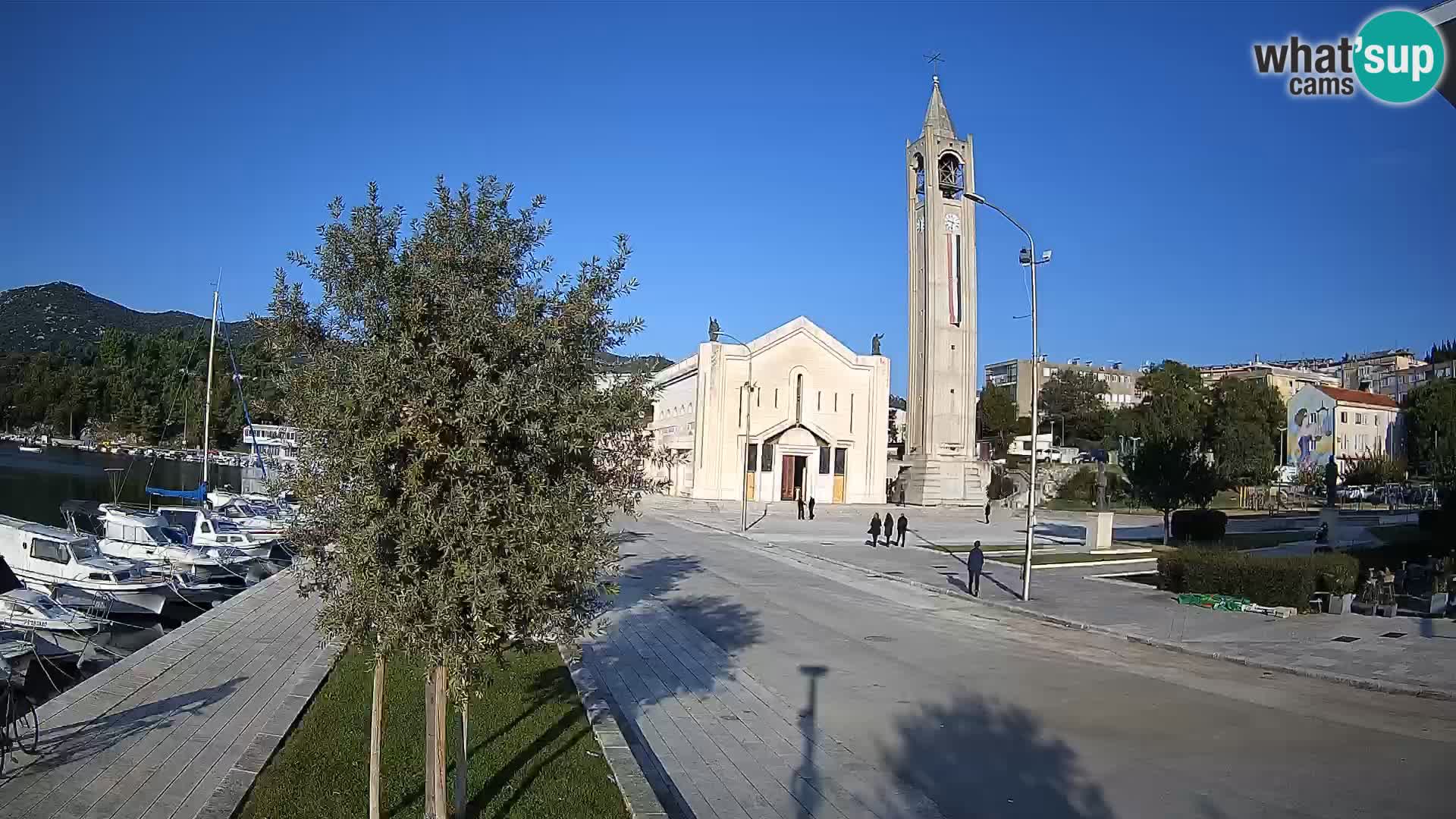 Ploče Cámara web | Vistas cautivadoras de Riva y la Catedral