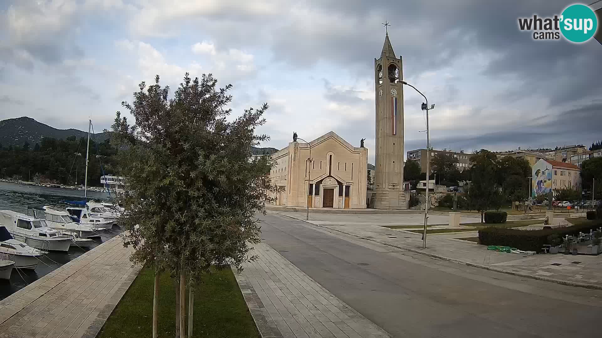 Ploče Cámara web | Vistas cautivadoras de Riva y la Catedral