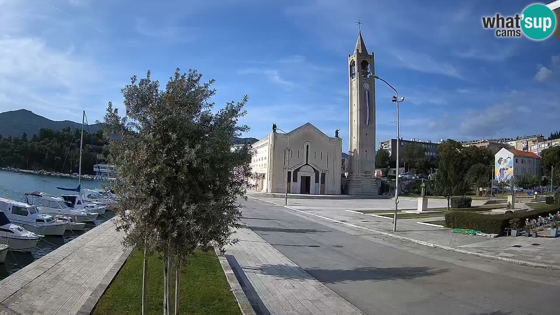Ploče Webcam | Captivating Views of Riva and the Cathedral