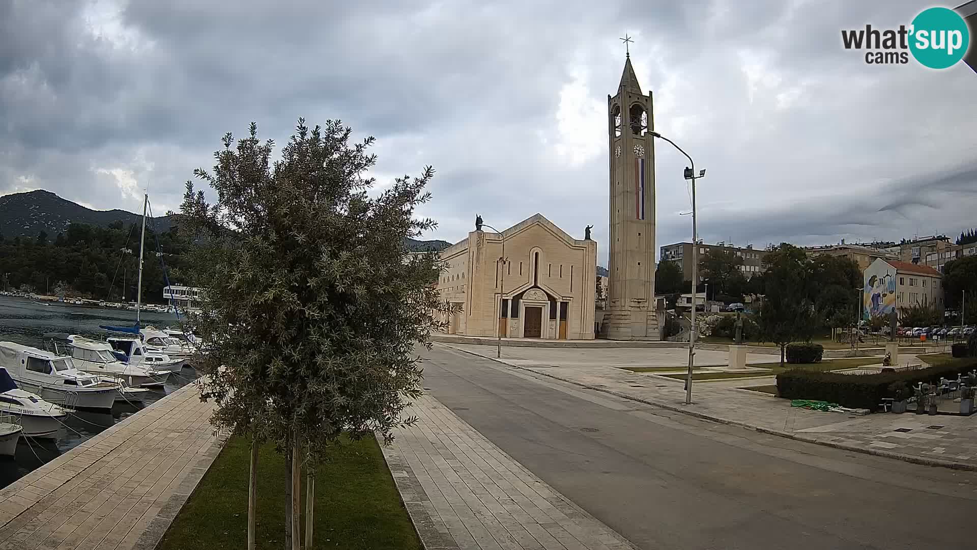 Ploče Webcam | Captivating Views of Riva and the Cathedral