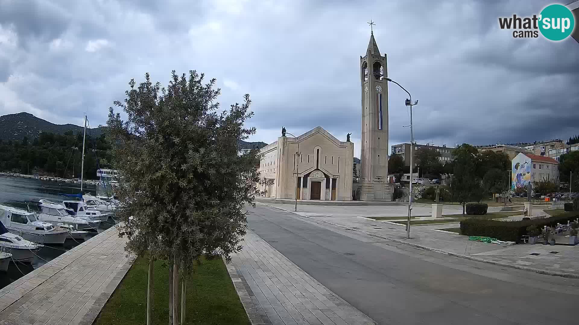 Ploče Webcam | Captivating Views of Riva and the Cathedral