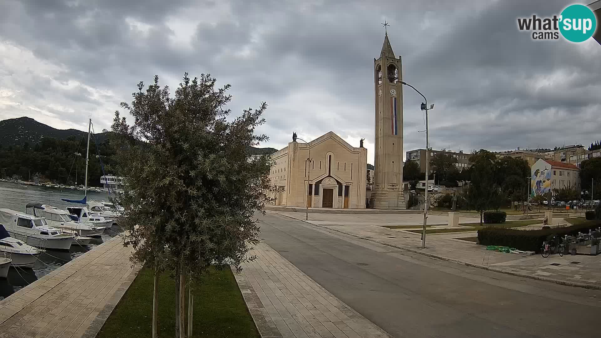 Ploče Webcam | Captivating Views of Riva and the Cathedral