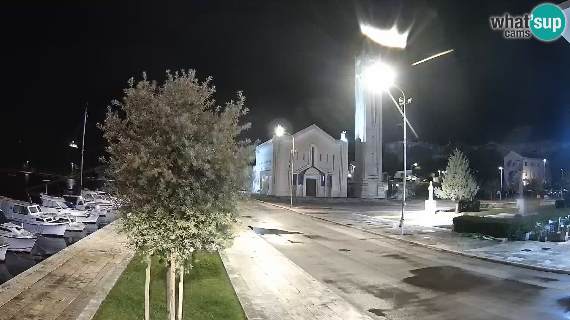 Ploče Webcam | Captivating Views of Riva and the Cathedral