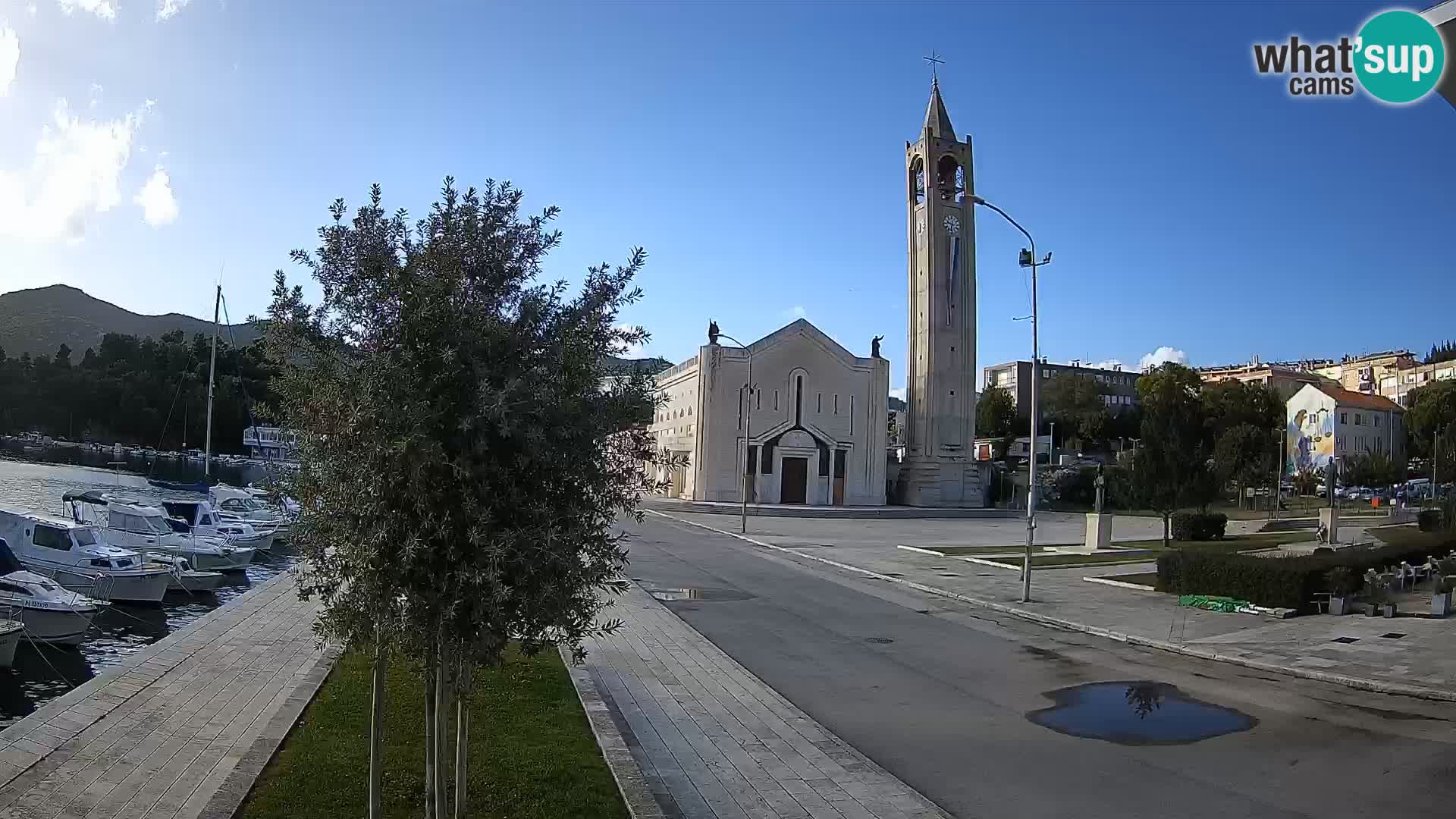 Ploče Webcam | Captivating Views of Riva and the Cathedral