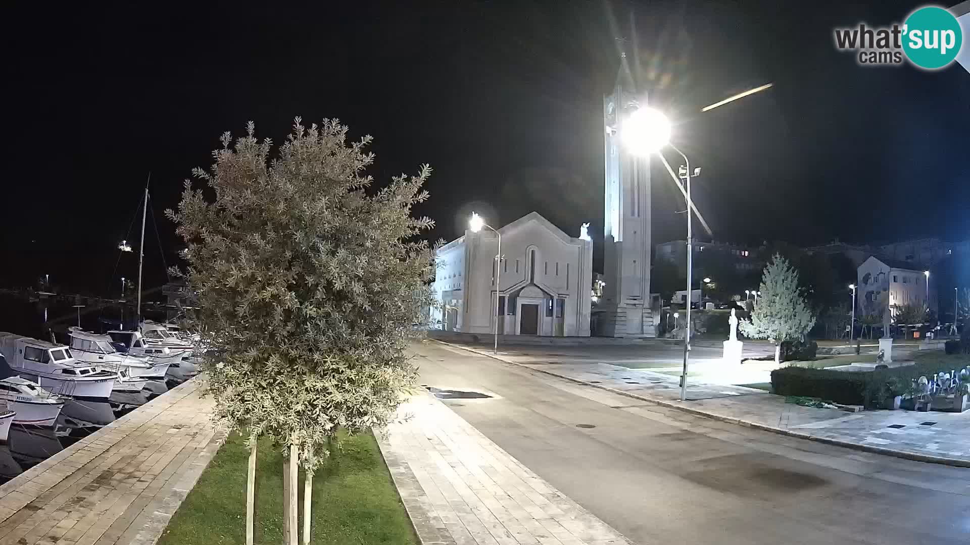 Ploče Webcam | Captivating Views of Riva and the Cathedral