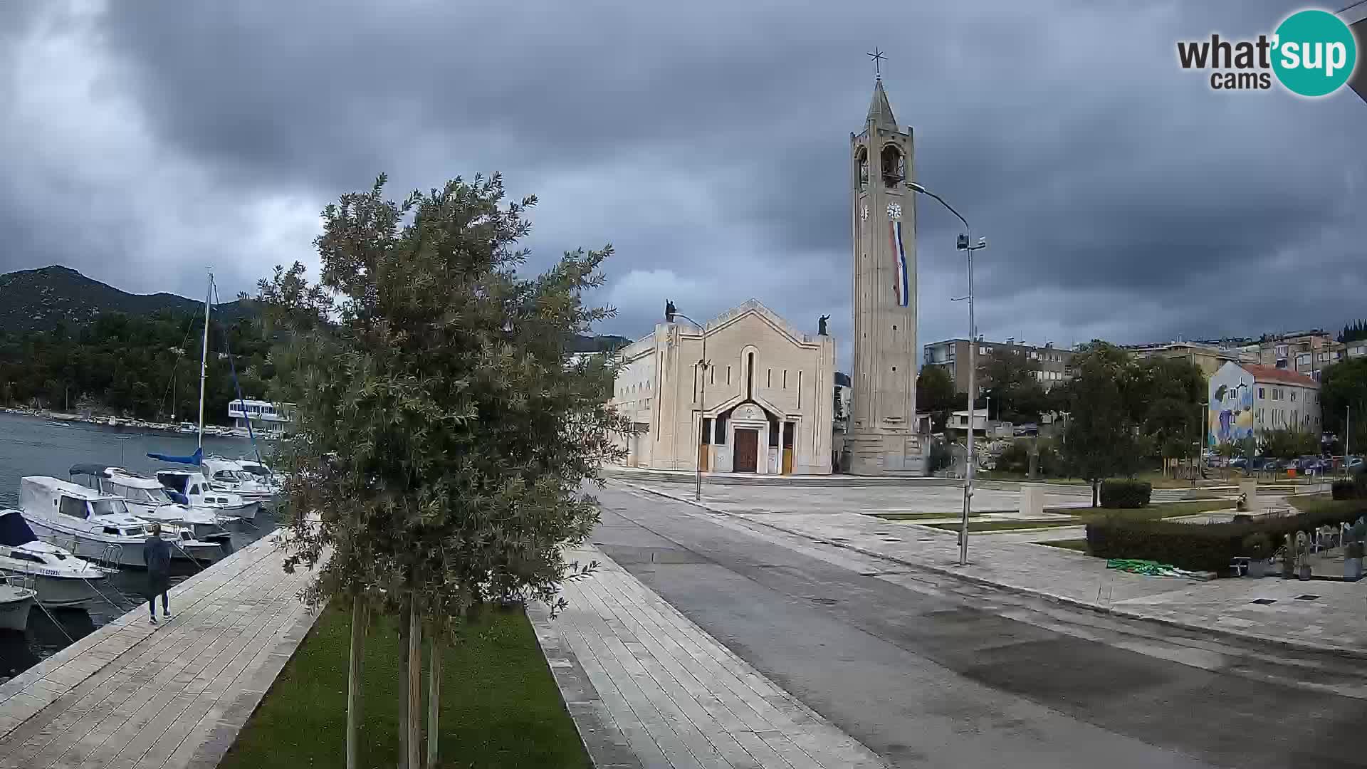 Ploče Webcam | Captivating Views of Riva and the Cathedral