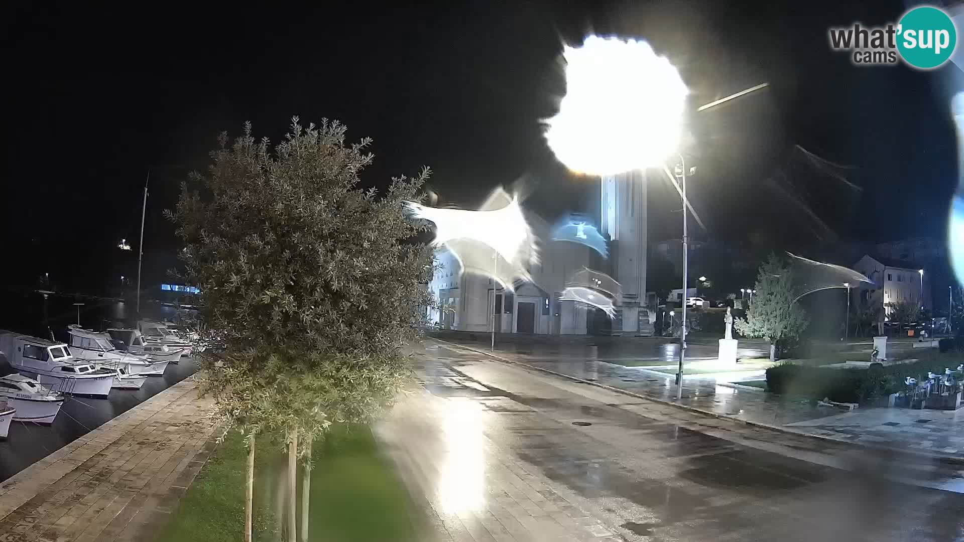 Ploče Webcam | Captivating Views of Riva and the Cathedral