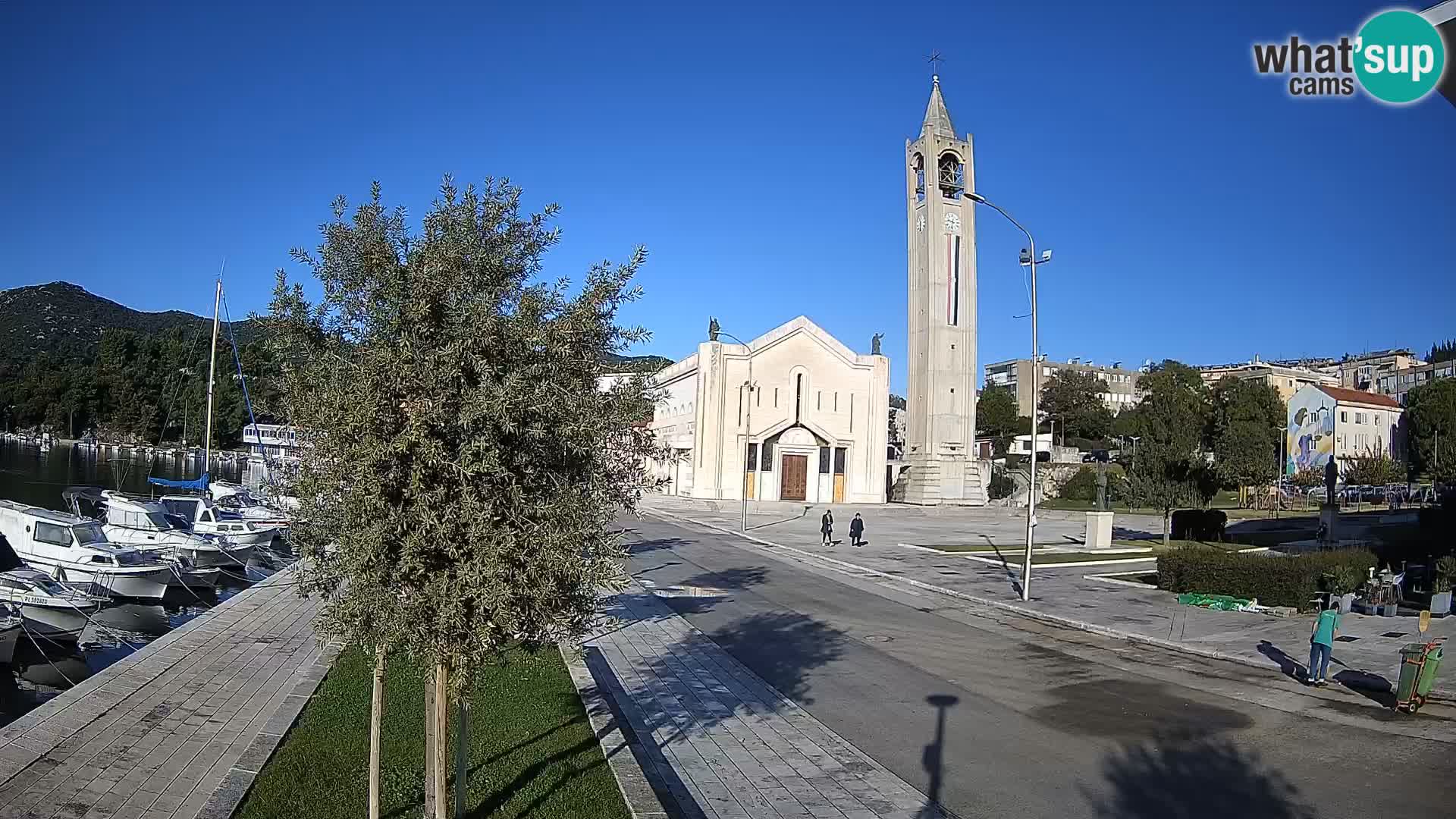 Ploče Webcam | Captivating Views of Riva and the Cathedral