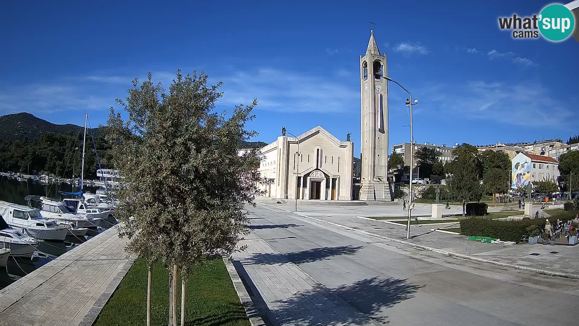 Ploče Webcam | Captivating Views of Riva and the Cathedral