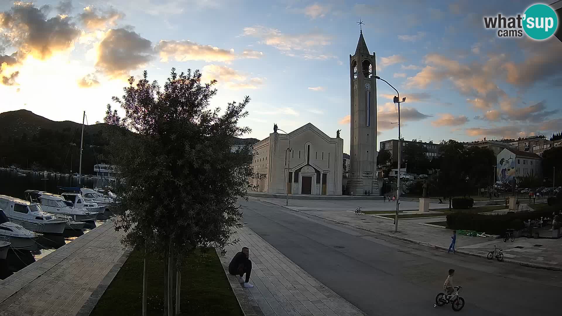 Web kamera Ploče | Očaravajući pogled na Rivu i Katedralu