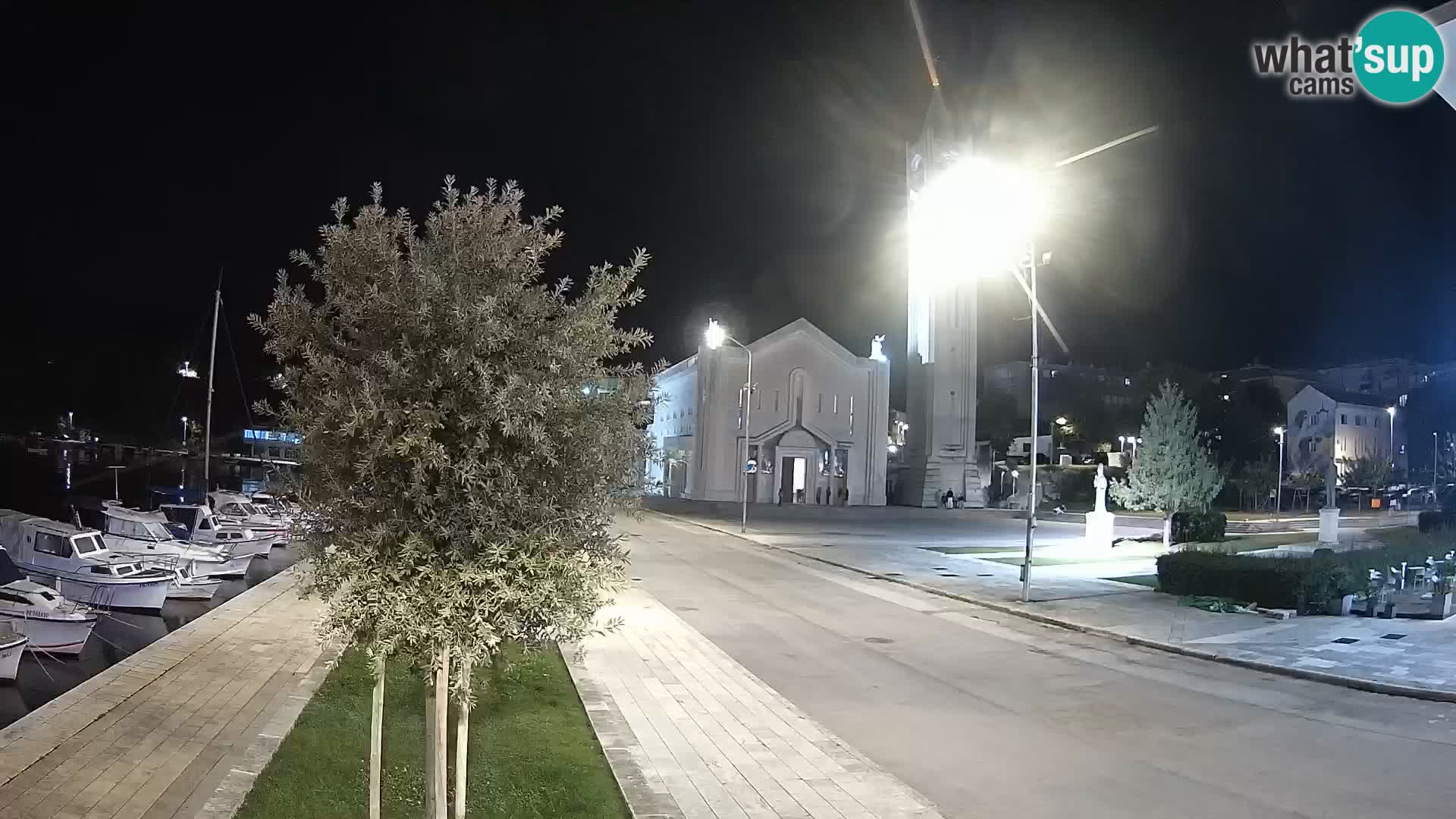 Ploče Webcam | Captivating Views of Riva and the Cathedral