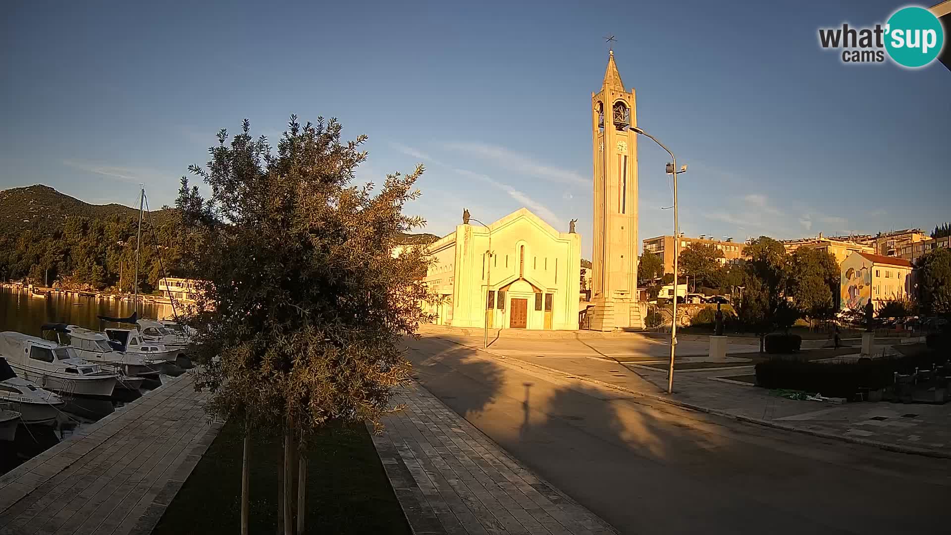 Spletna kamera Ploče | Osupljiv pogled na Rivo in katedralo
