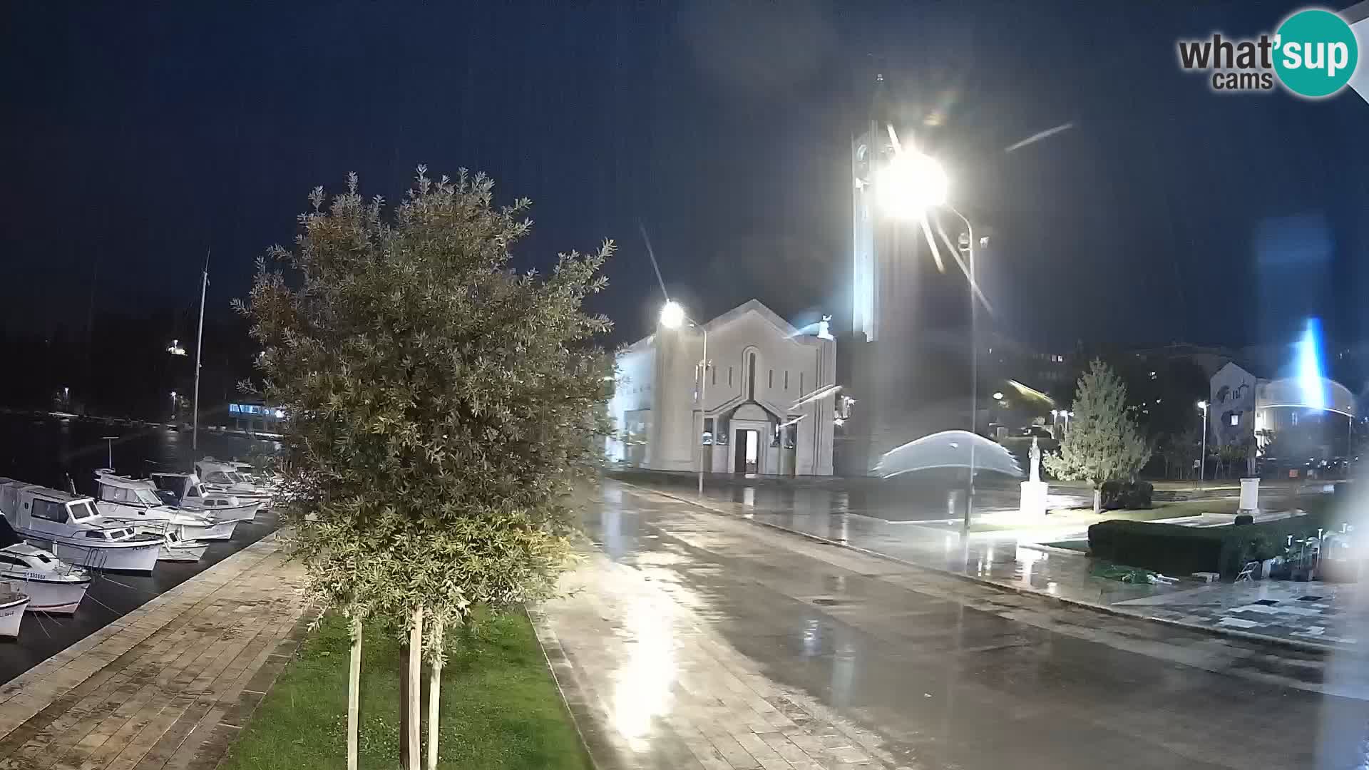 Ploče Webcam | Captivating Views of Riva and the Cathedral