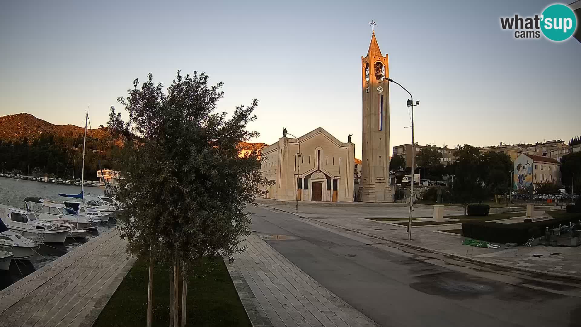 Webcam Ploče | Fesselnde Ausblicke auf Riva und die Kathedrale