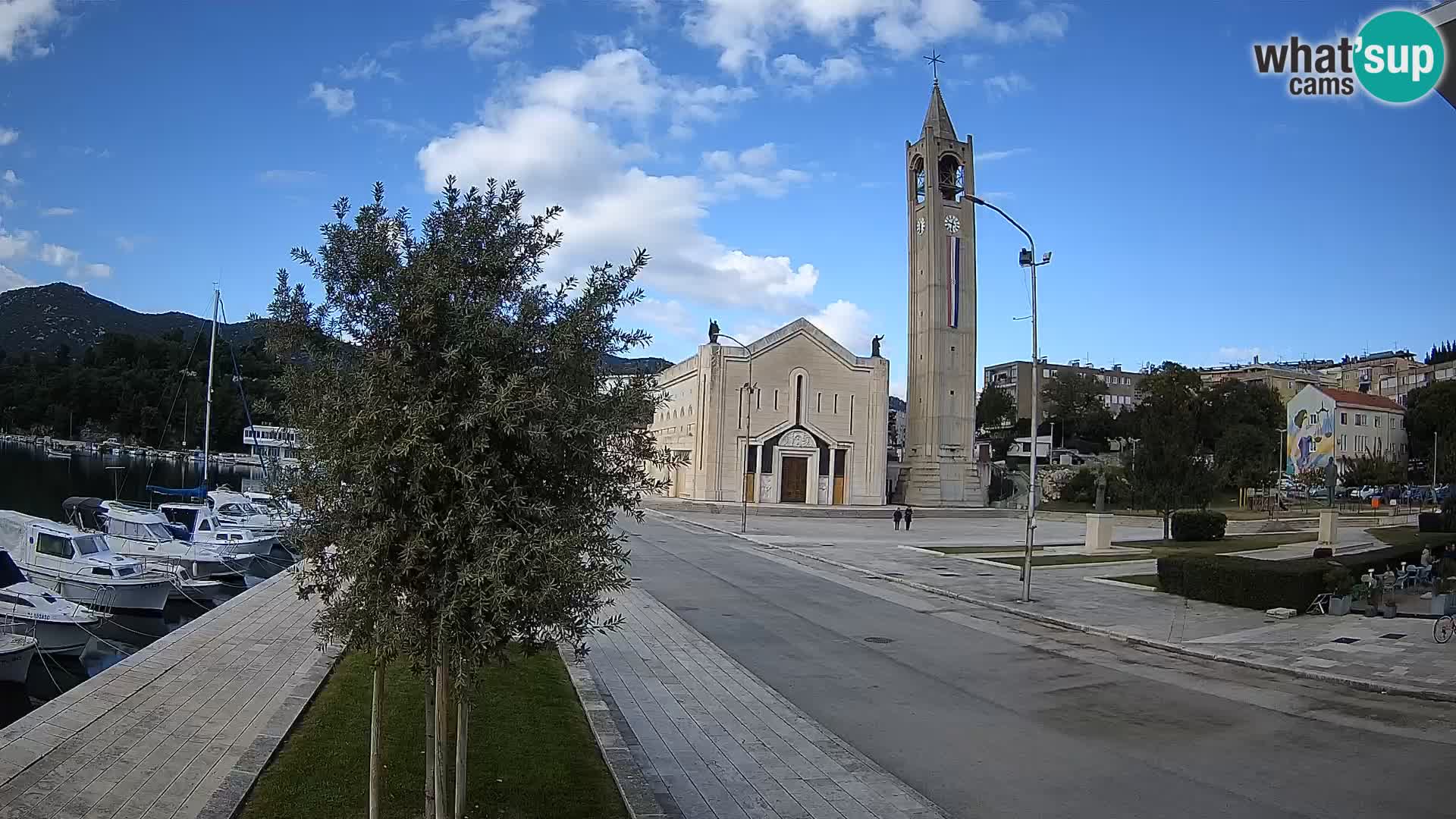 Ploče Webcam | Captivating Views of Riva and the Cathedral