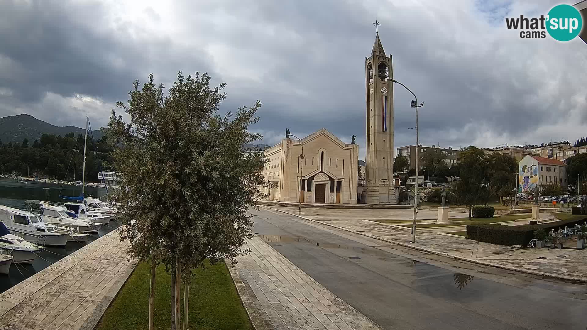 Ploče Cámara web | Vistas cautivadoras de Riva y la Catedral