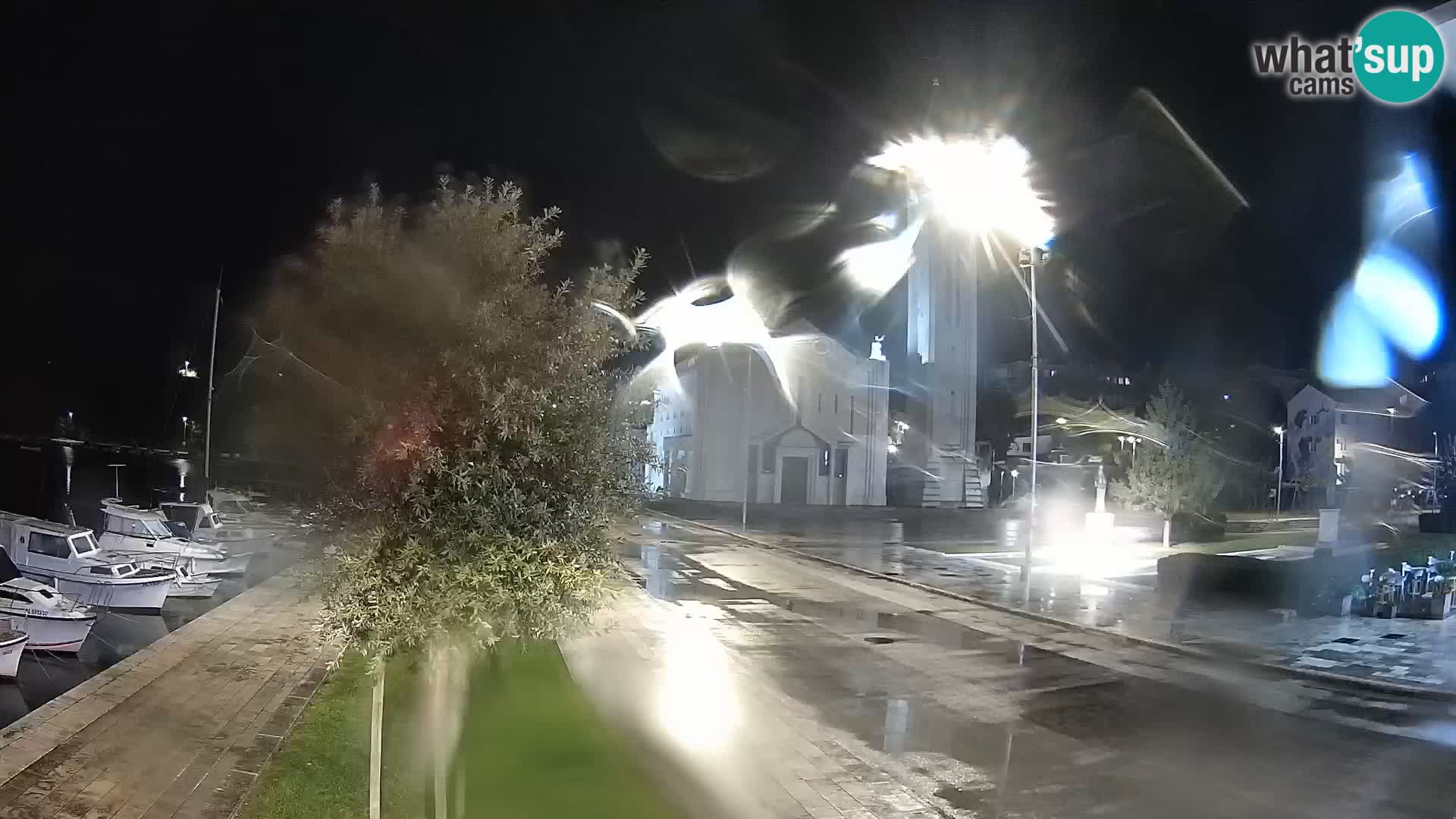 Ploče Webcam | Captivating Views of Riva and the Cathedral