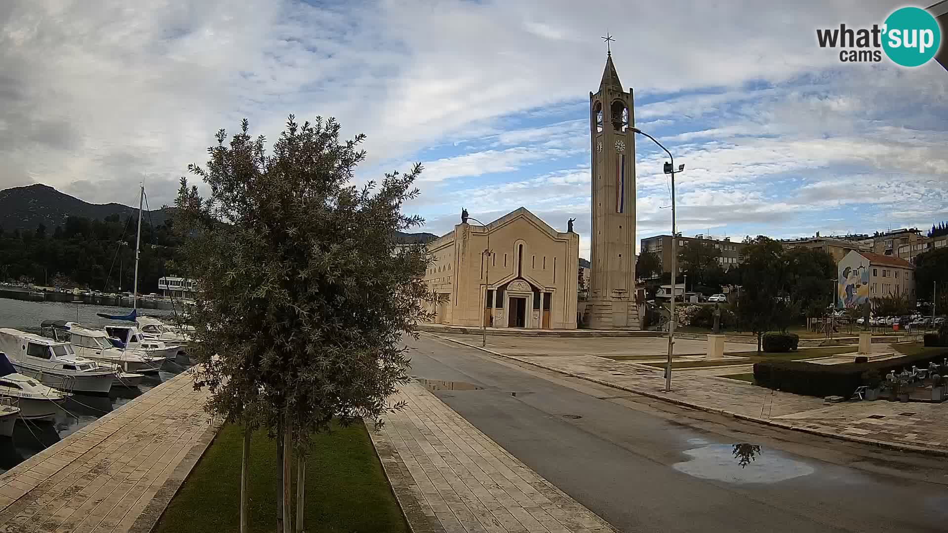 Ploče Webcam | Captivating Views of Riva and the Cathedral