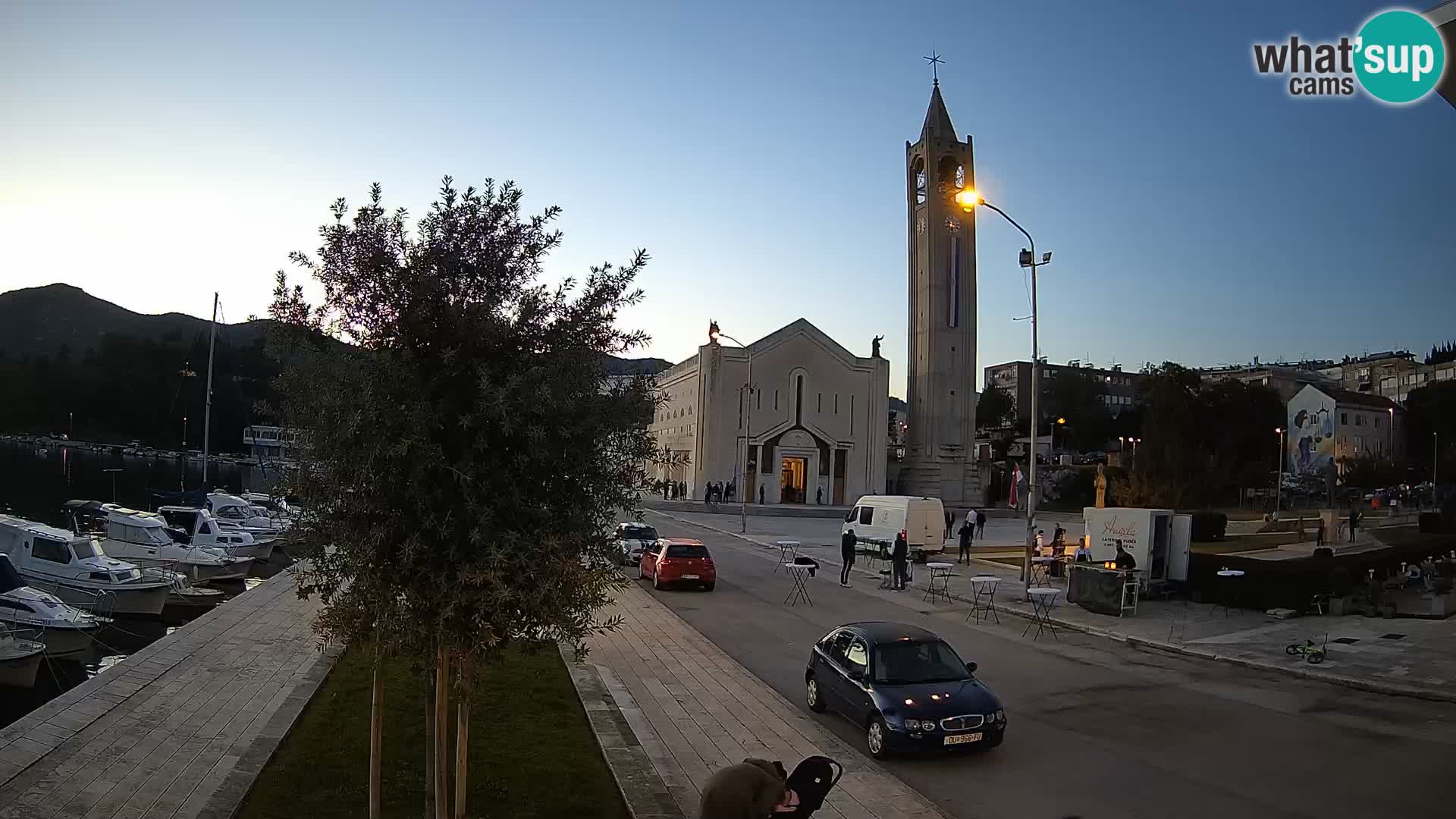 Ploče Cámara web | Vistas cautivadoras de Riva y la Catedral