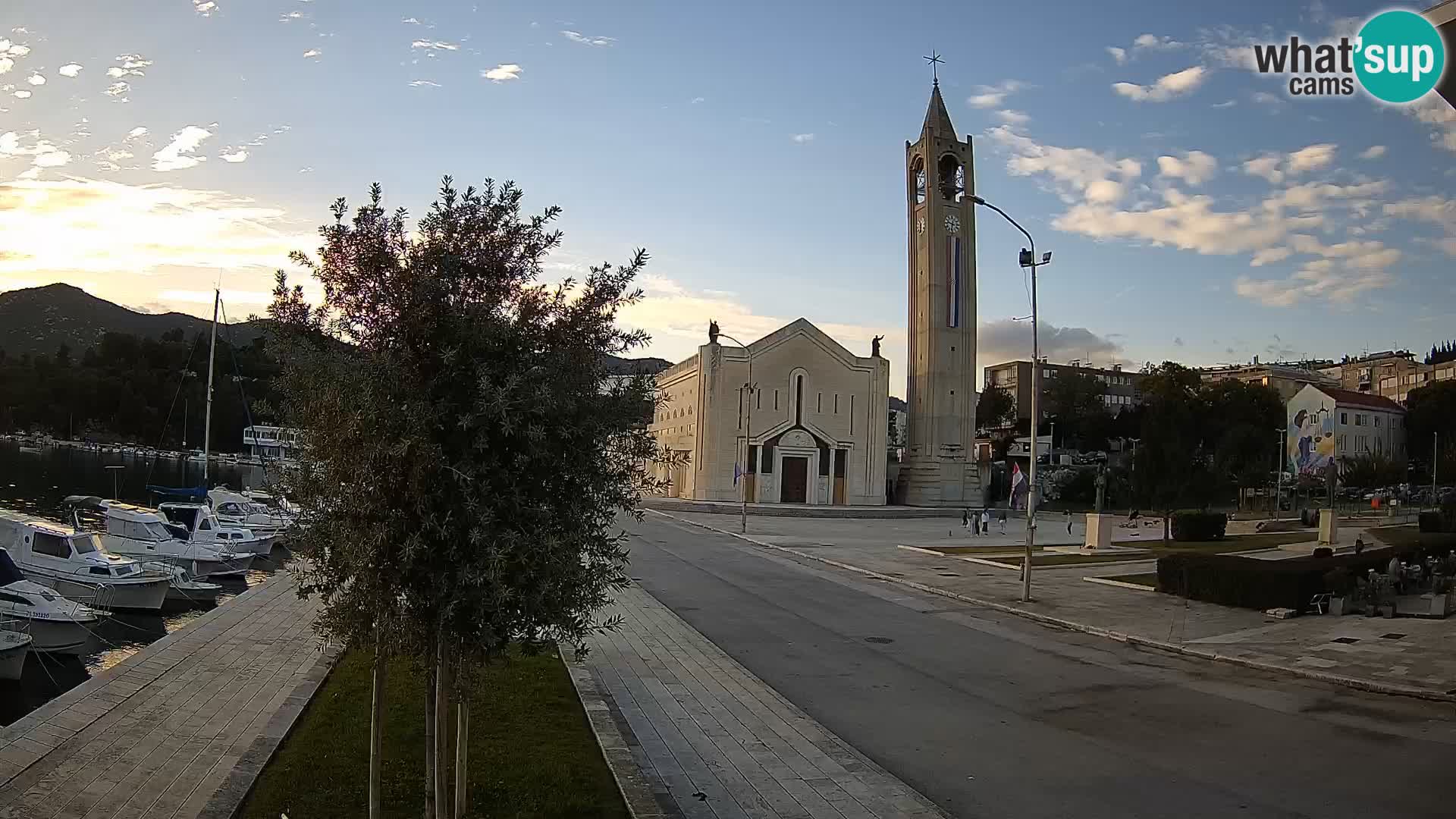 Spletna kamera Ploče | Osupljiv pogled na Rivo in katedralo